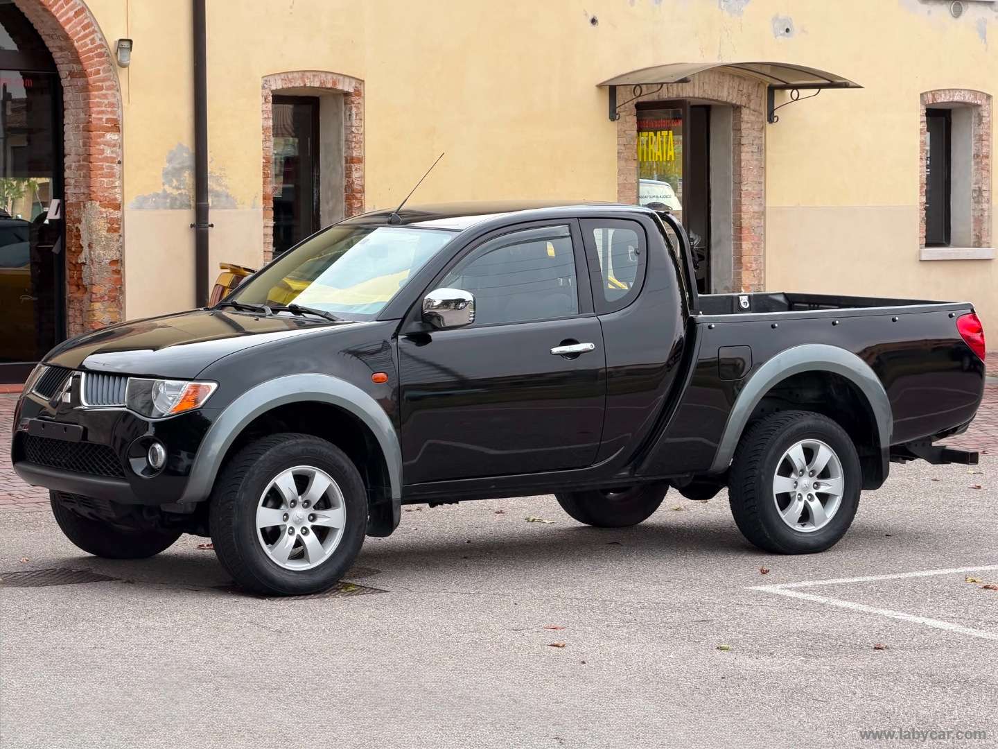 Mitsubishi L200