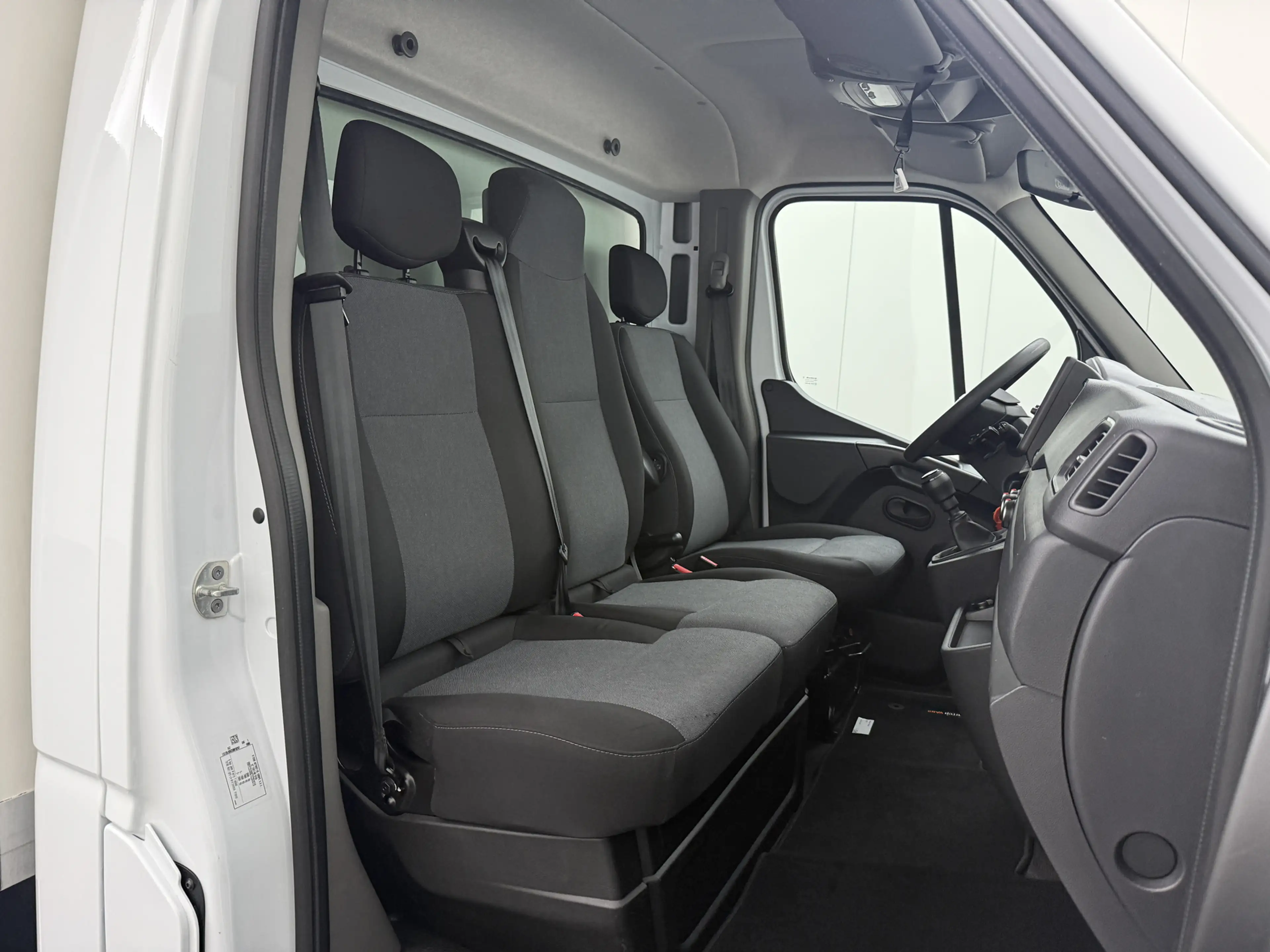 Nissan Interstar 2.3DCI 165PK Dubbellucht Bakwagen+Laadklep | Daksp — photo 22