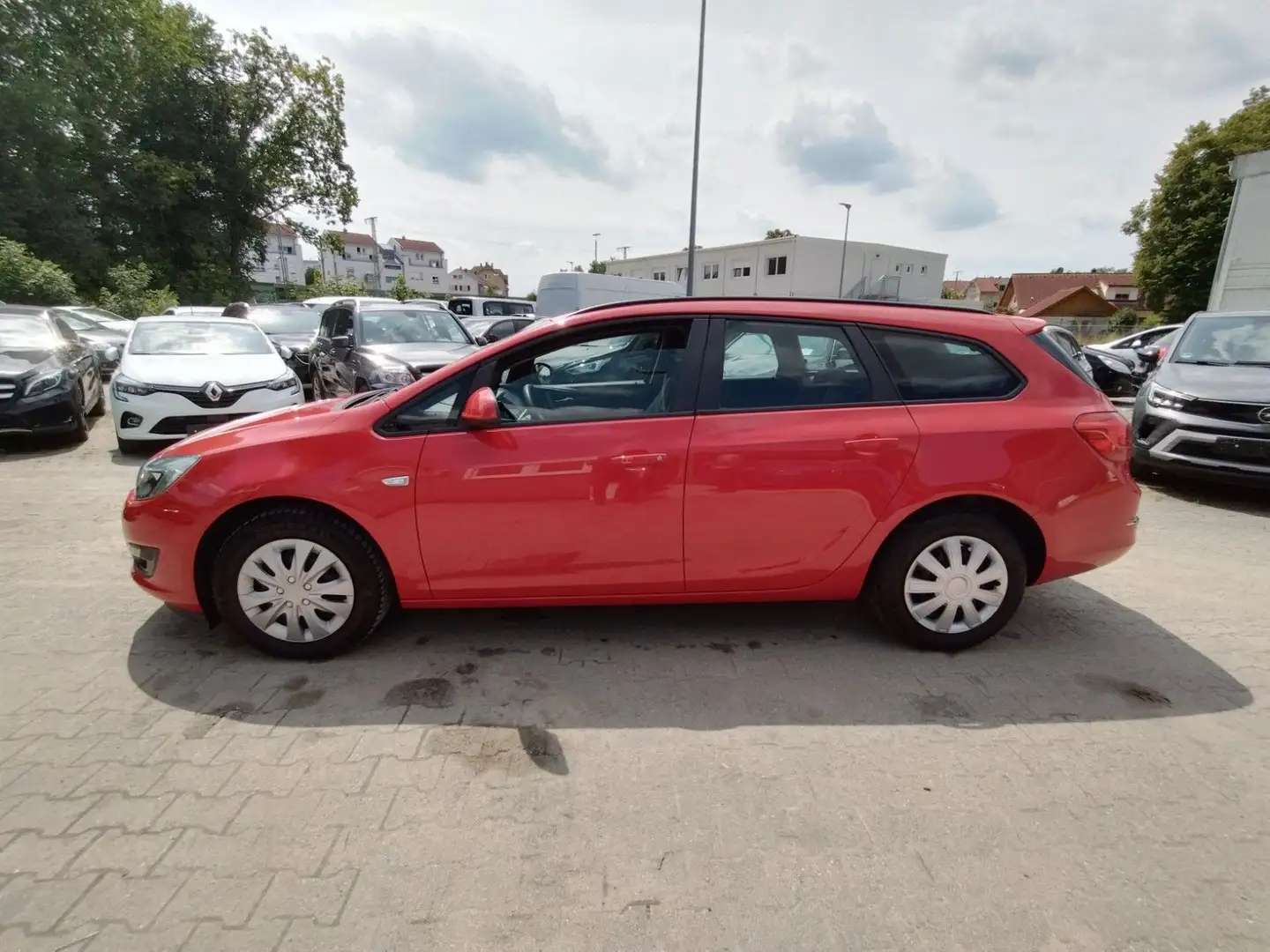 Opel Astra J Sports Tourer+TÜV/NEU+FAHRRADTRÄGER+1.HD Rosso - 2