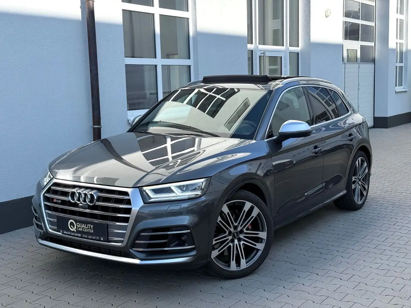 Audi SQ5 3.0 TDI Quattro *VOLL*CARBON*PANO*AHK*ACC* Grijs - 2