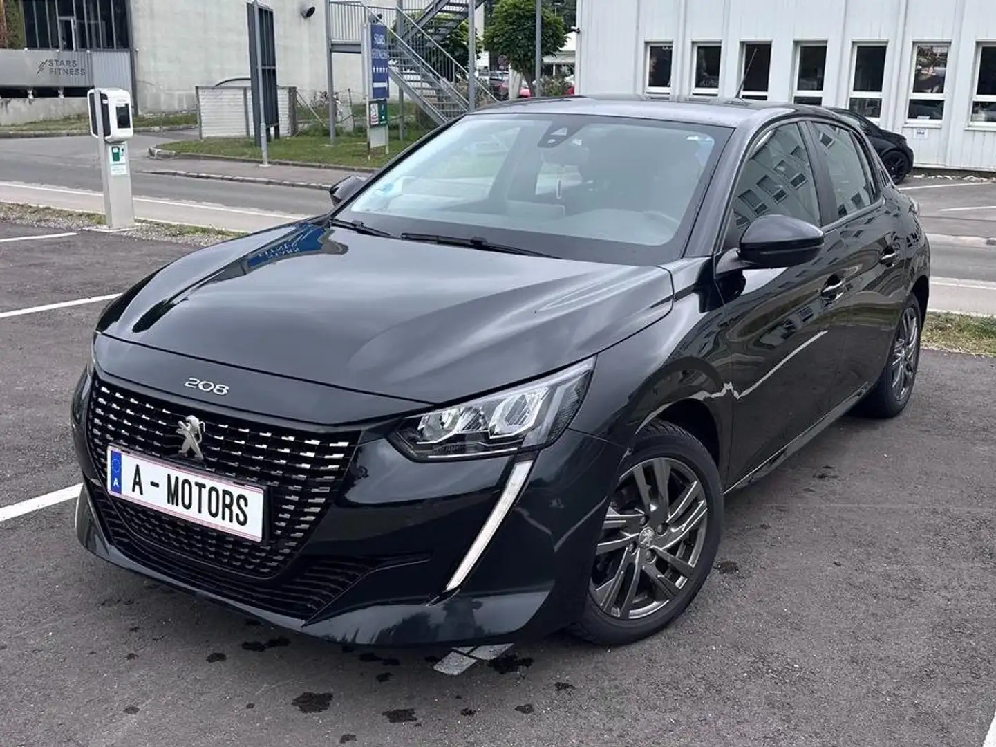 Peugeot 208 Active Pack PureTech 75 S&S Schwarz - 1