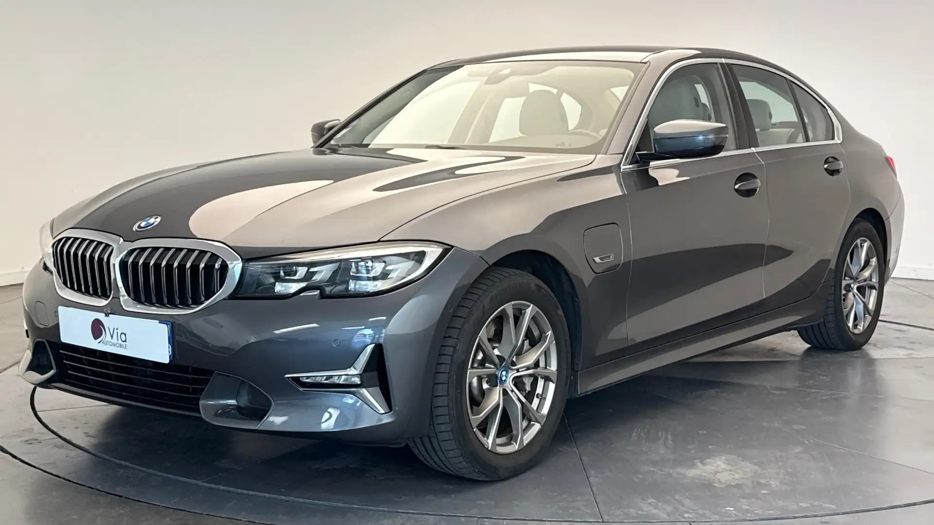 BMW 330 330e 292 ch bva8 luxury Gris - 1