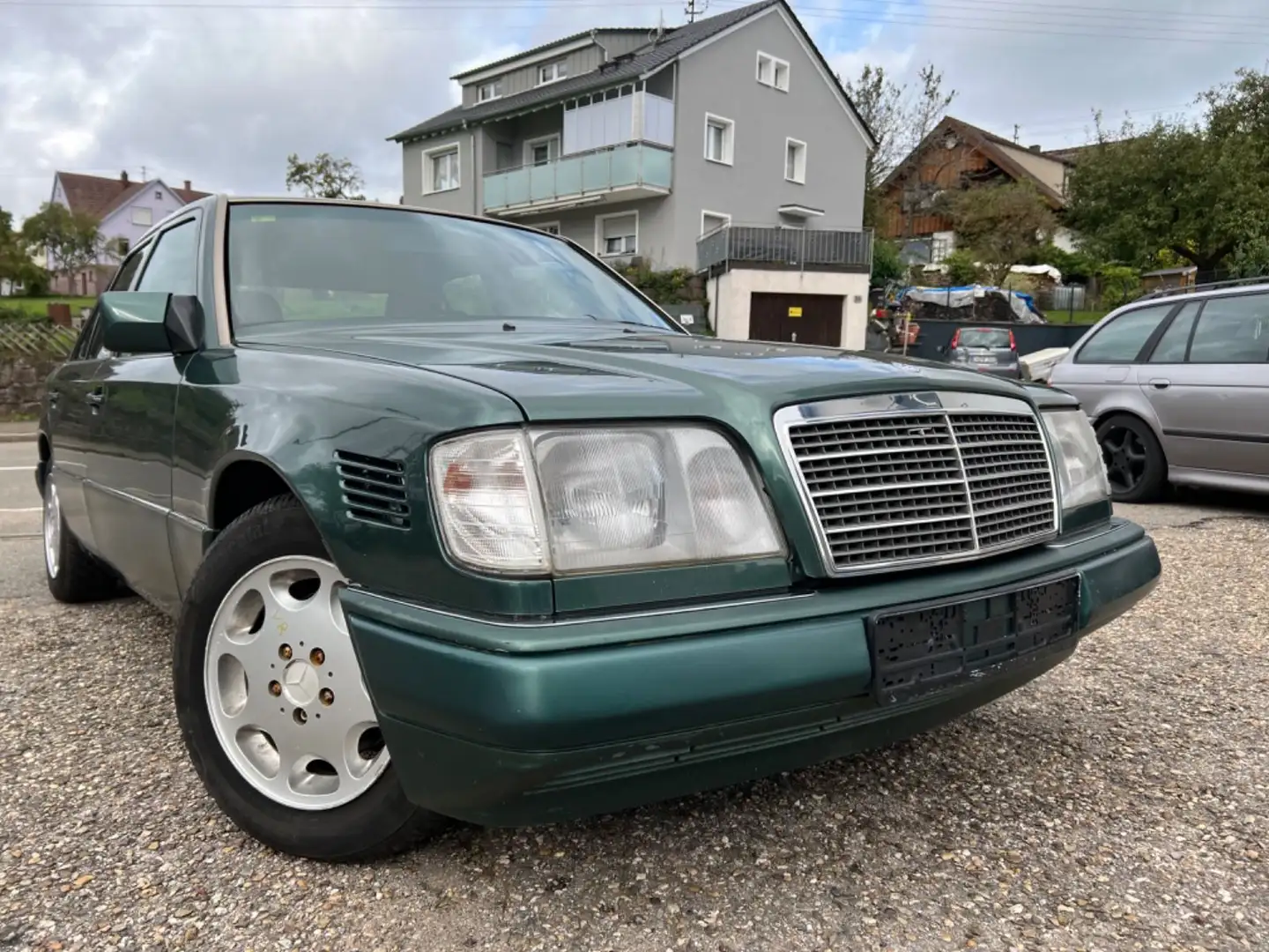 Mercedes-Benz E 300 D TURBODIESEL KLIMA + AUTOMATIK 147 PS Verde - 2