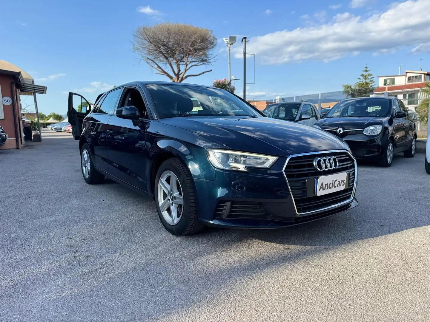 Audi A3 SPB 1.6 TDI Business Azul - 2