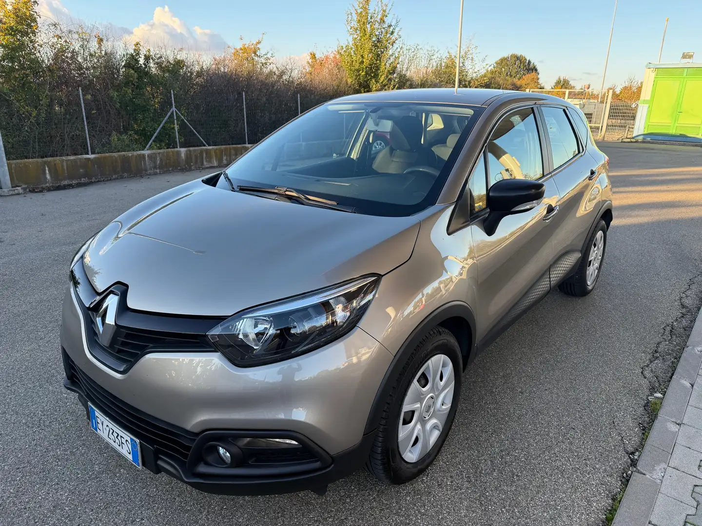 Renault Captur Captur I 2013 0.9 tce Wave POCHI KM !! neopatentat Grigio - 1