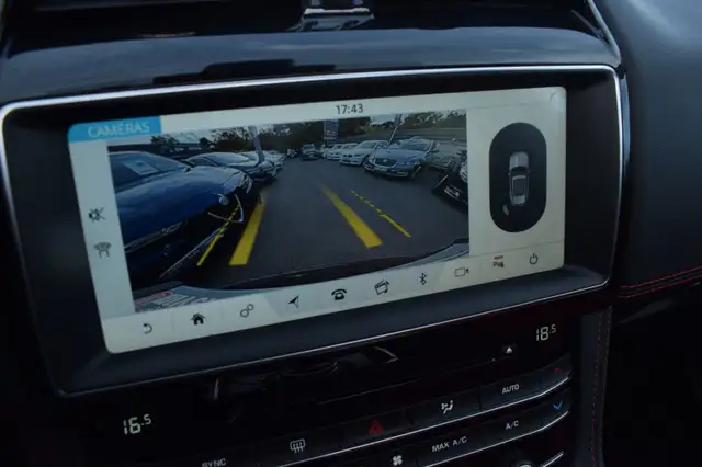Jaguar F-Pace view 12