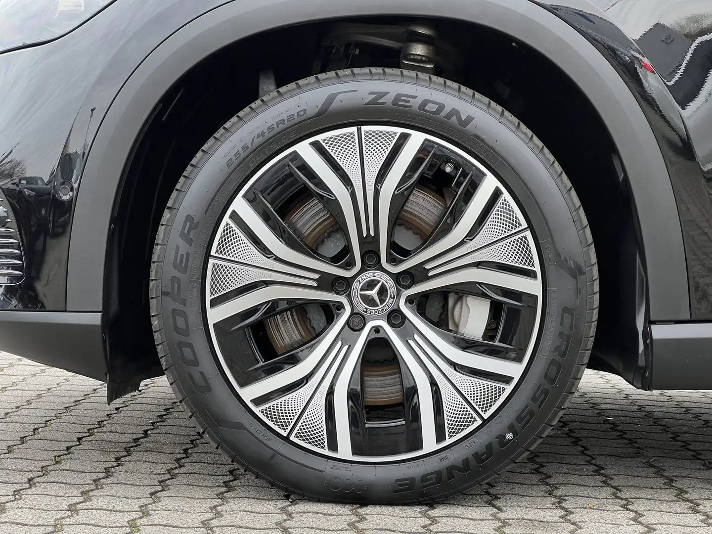 Mercedes-Benz EQE SUV EQE 350 4M SUV +AHK+Pano+HA 10°+Wartung+22kW AC Schwarz - 2