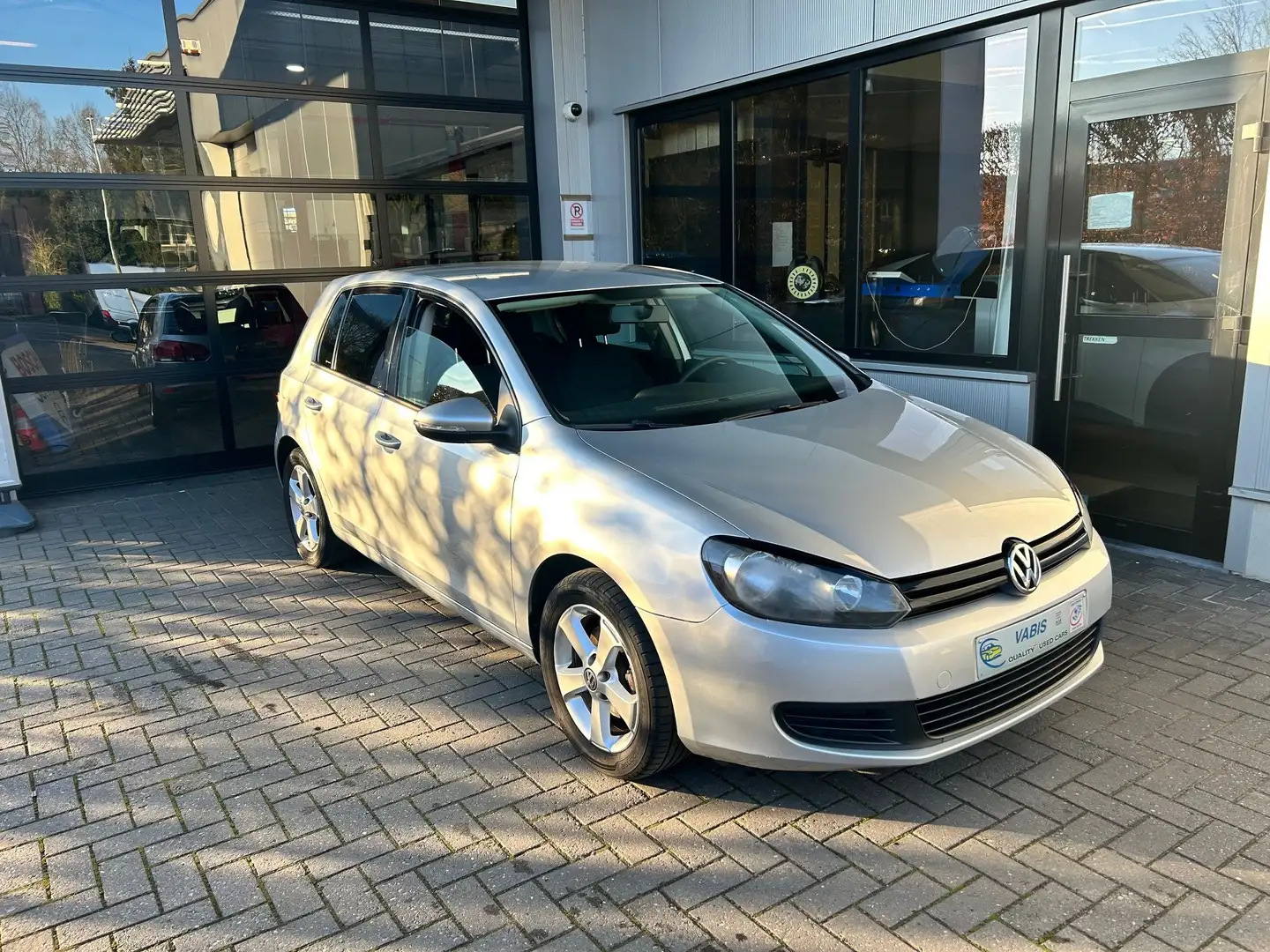 Volkswagen Golf 1.2 TSI Highline -€2000 SUMMER DEAL Zilver - 1