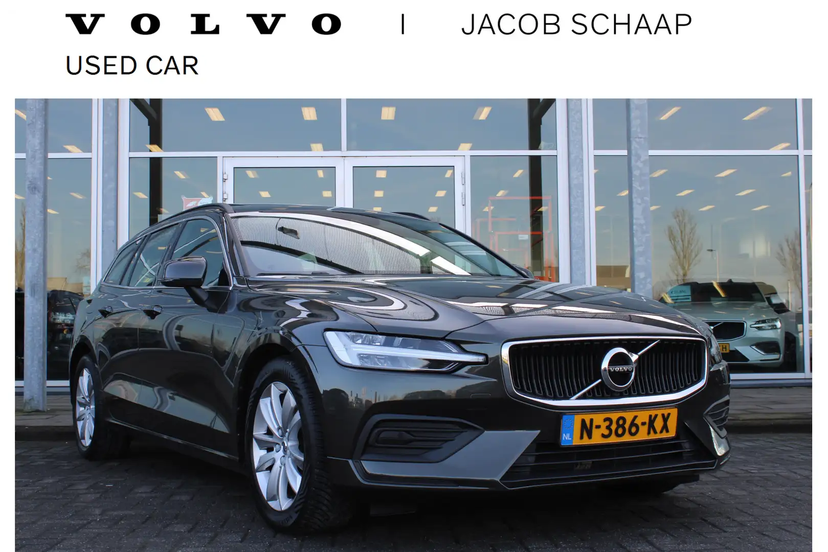 Volvo V60 B3 Automaat Momentum Business | Schuif/kanteldak | Gris - 1