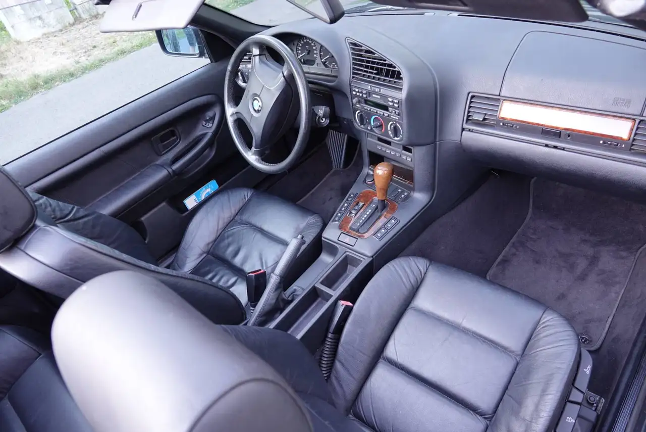 BMW 320i, foto 7