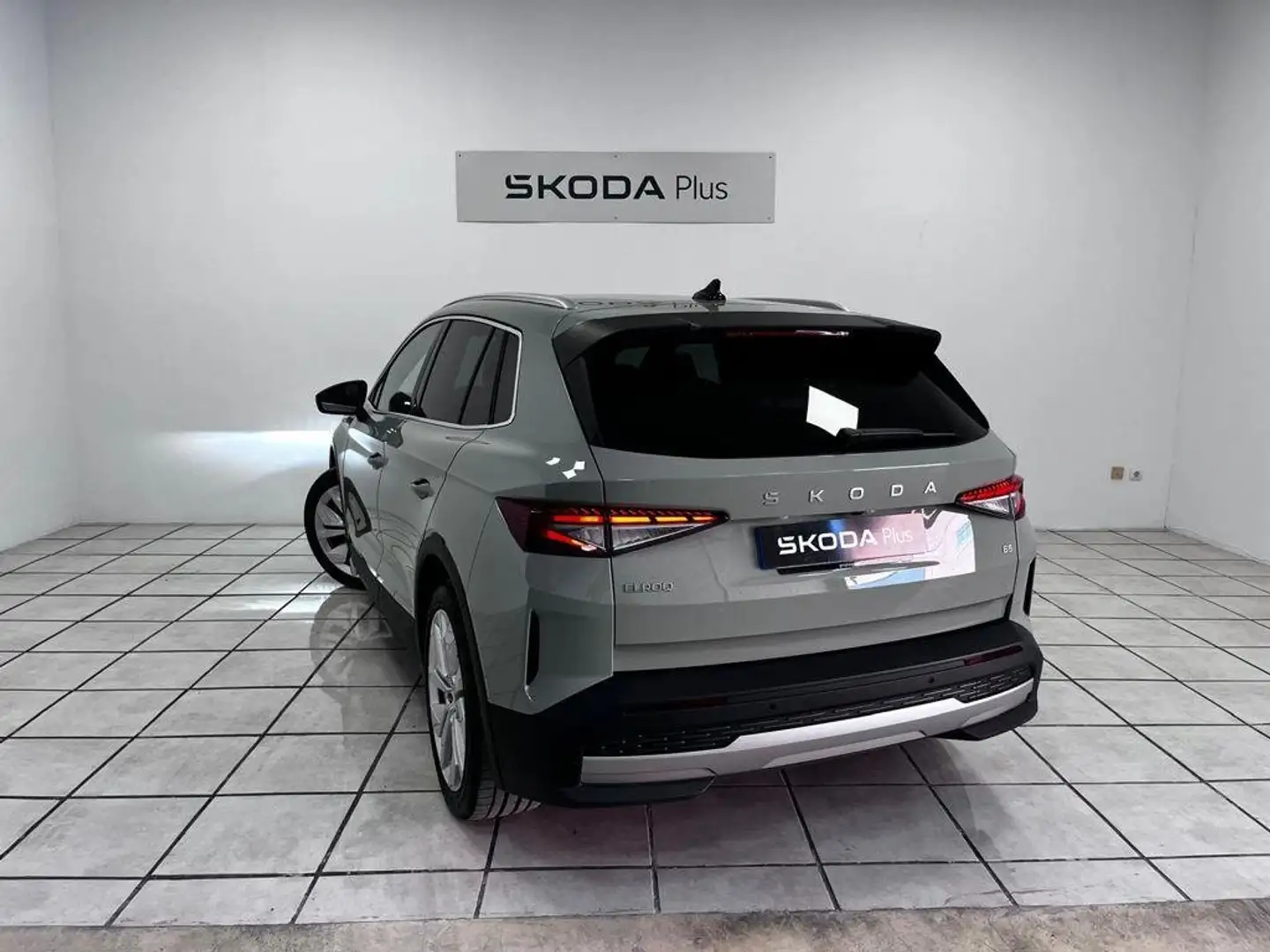 Skoda Elroq 85 210KW 77Kwh Gris - 2