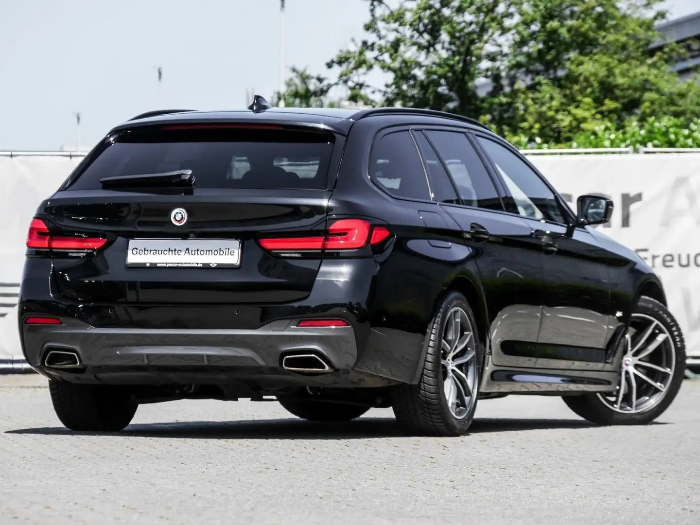 BMW 530 d M SPORT+PANO+HuD+DA PROF+PA+HiFi Schwarz - 2