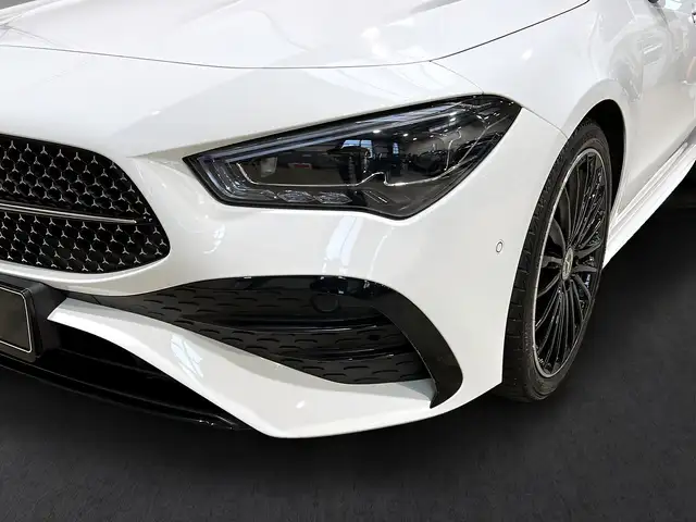 Mercedes-Benz Cla Class view 3