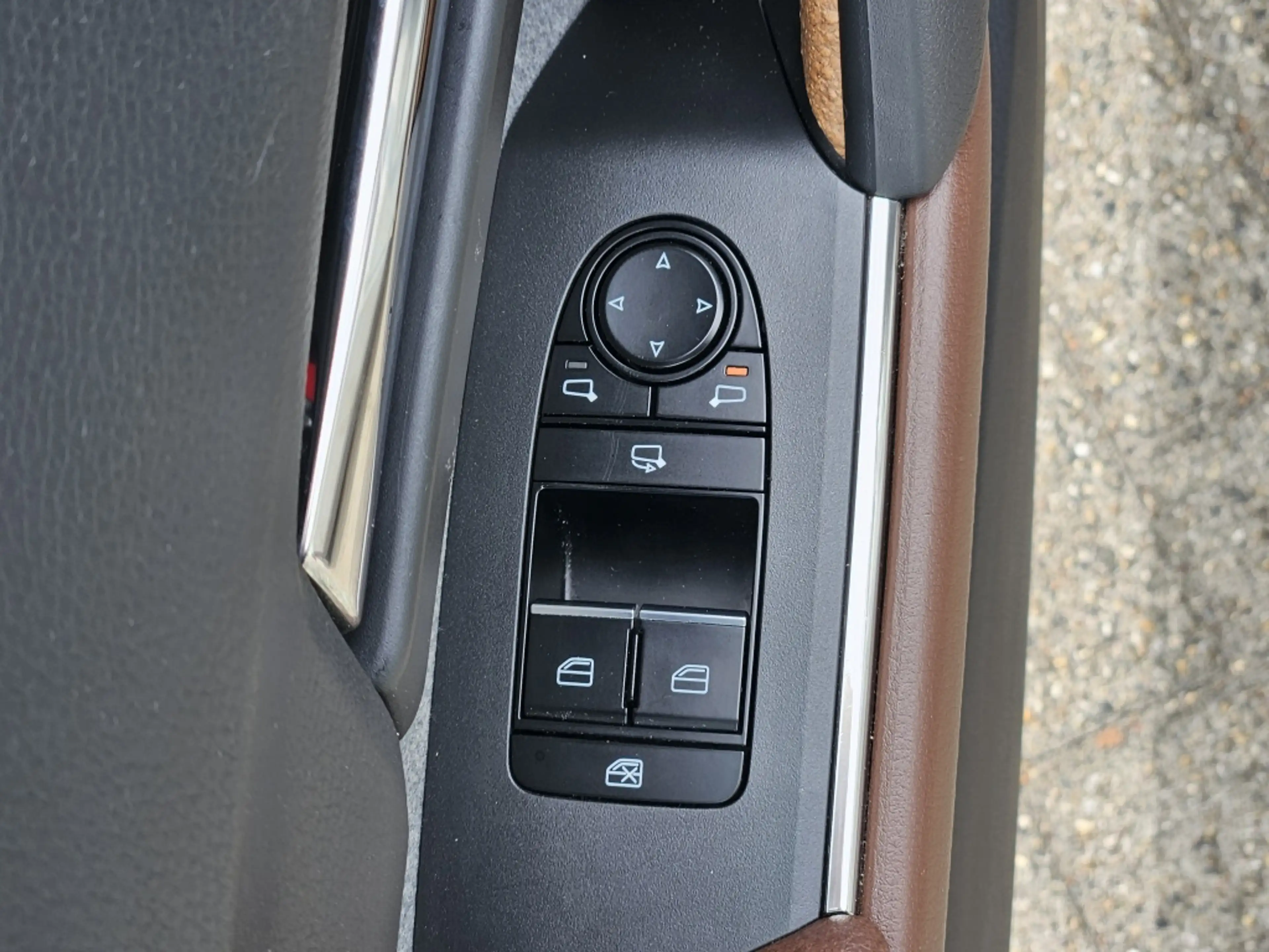 Mazda MX-30 e-SkyActiv 145 Comfort / Industrieel pakket / Carp — photo 8