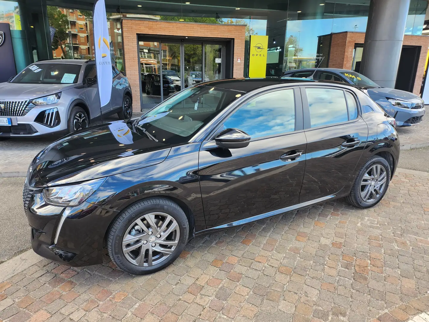 Peugeot 208 208 II 1.2 cc 75cv puretech Active Pack s Zwart - 2