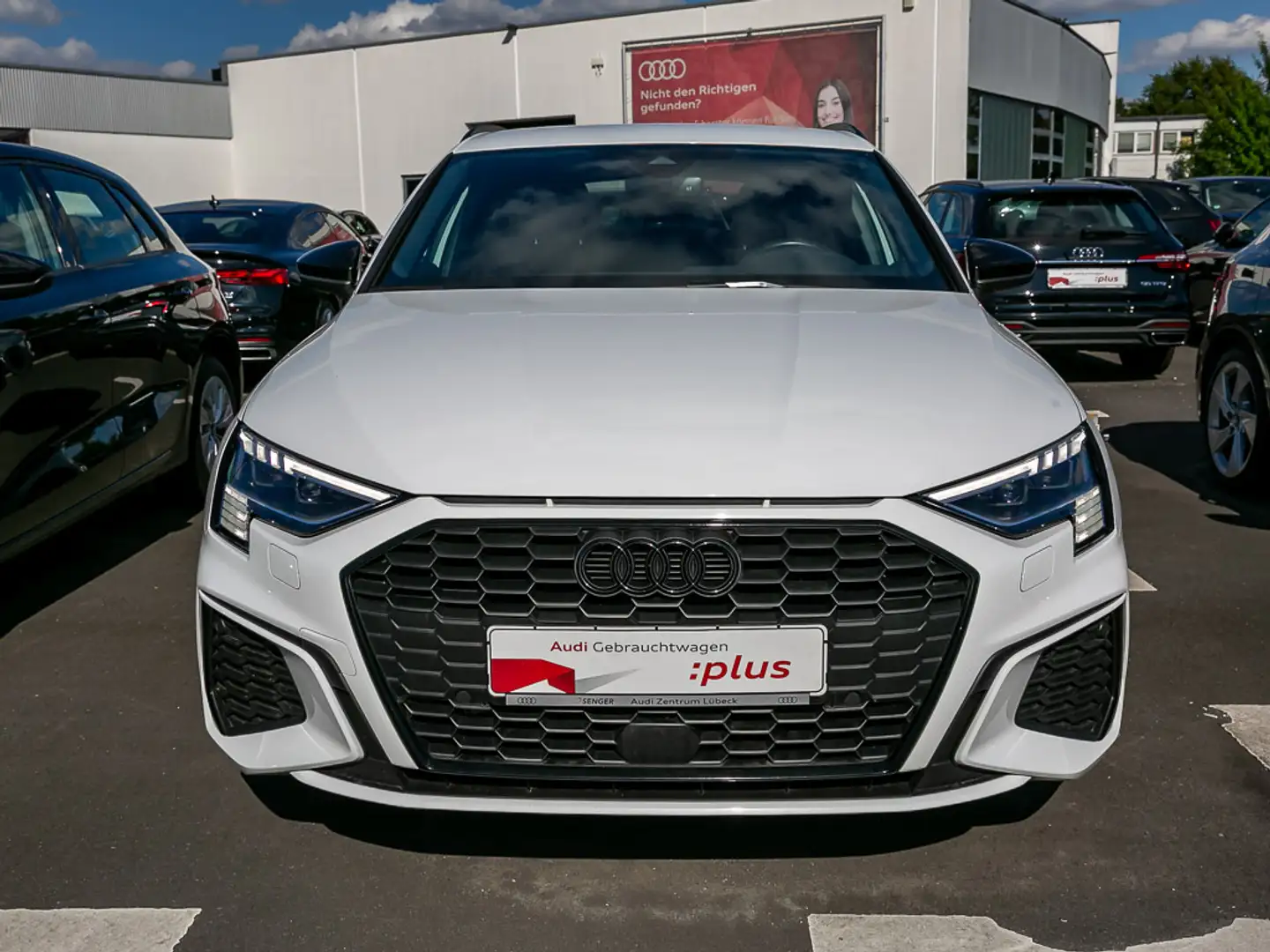 Audi A3 40 TFSI e S line Navi Matrix SHZ Weiß - 2