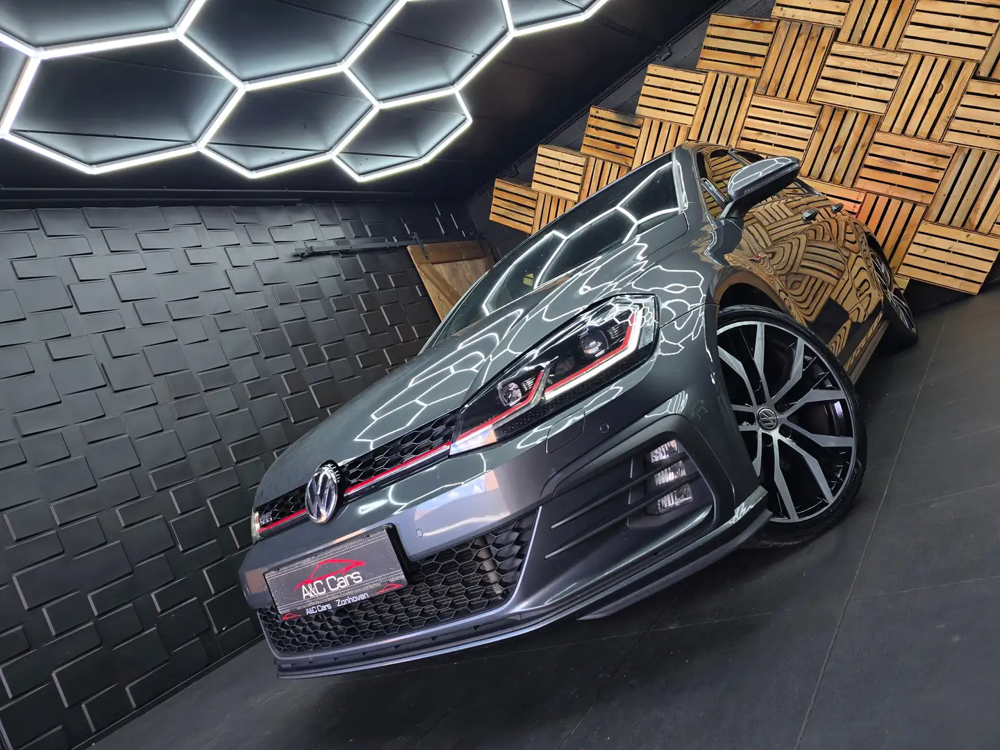 Volkswagen Golf GTI Pano - ExhaustFlaps/Uitlaatkleppen Grijs - 2
