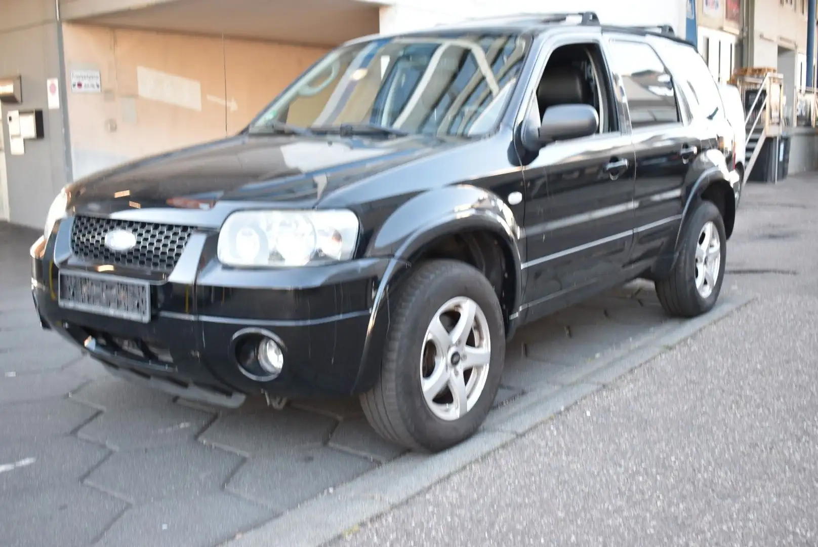 Ford Maverick 2,3 l Highclass Leder*Elek. Sitze*Tüv Zwart - 1
