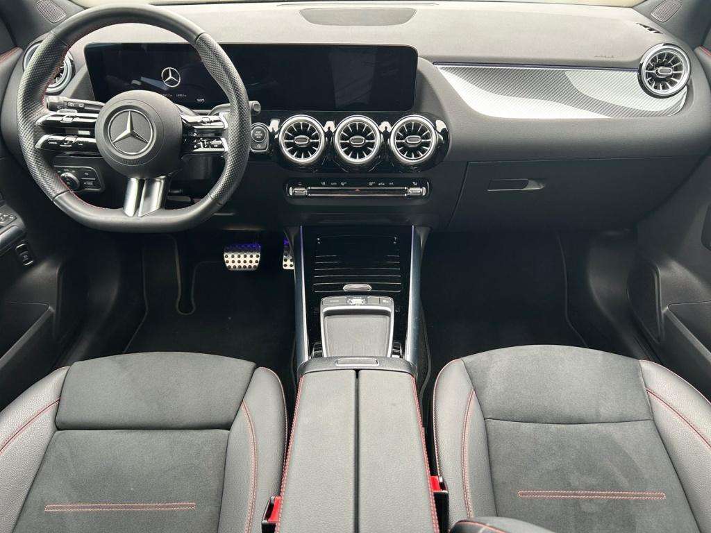 Mercedes-Benz GLA 220