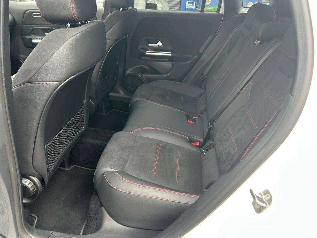 Mercedes-Benz GLA 220