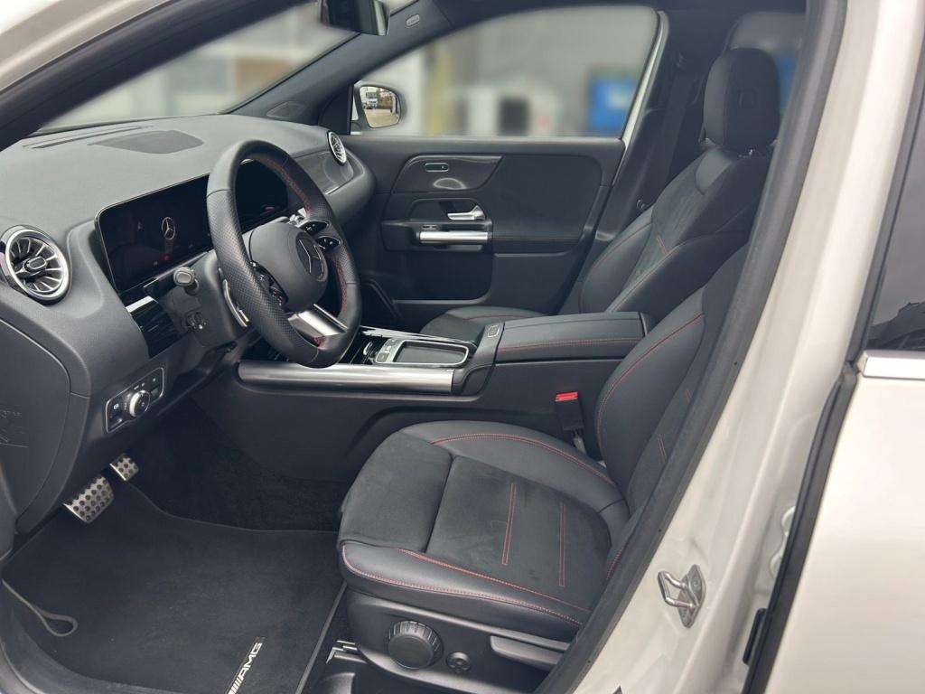 Mercedes-Benz GLA 220