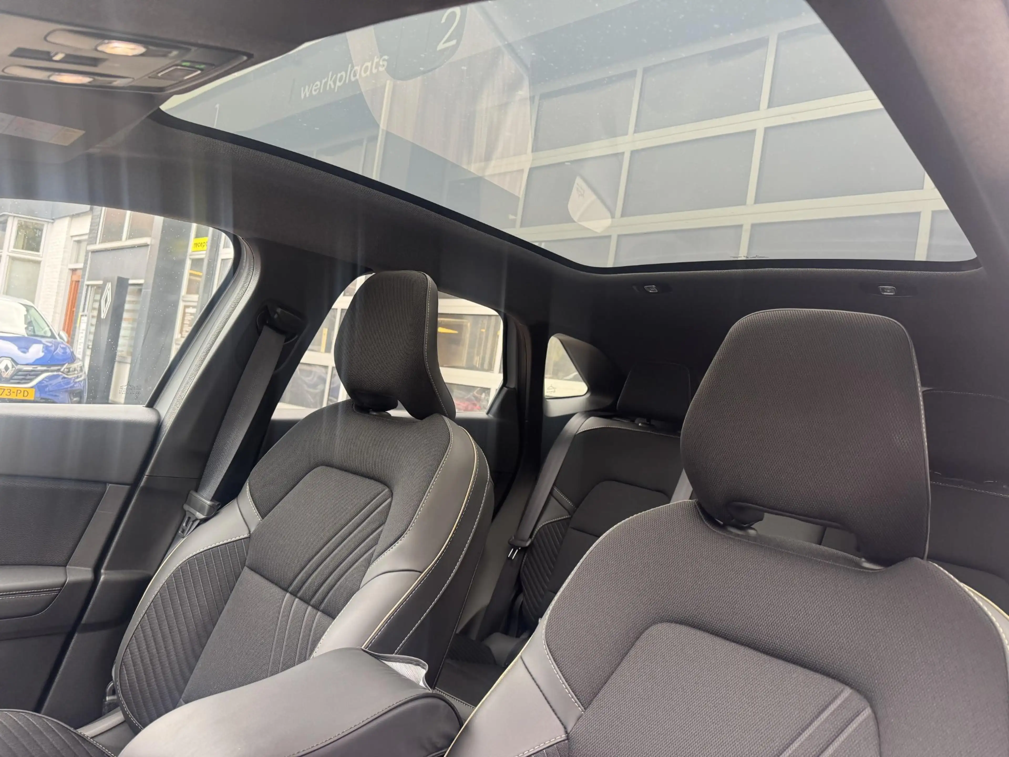 Renault Symbioz 1.8 E-Tech full hybrid 160 iconic — photo 12