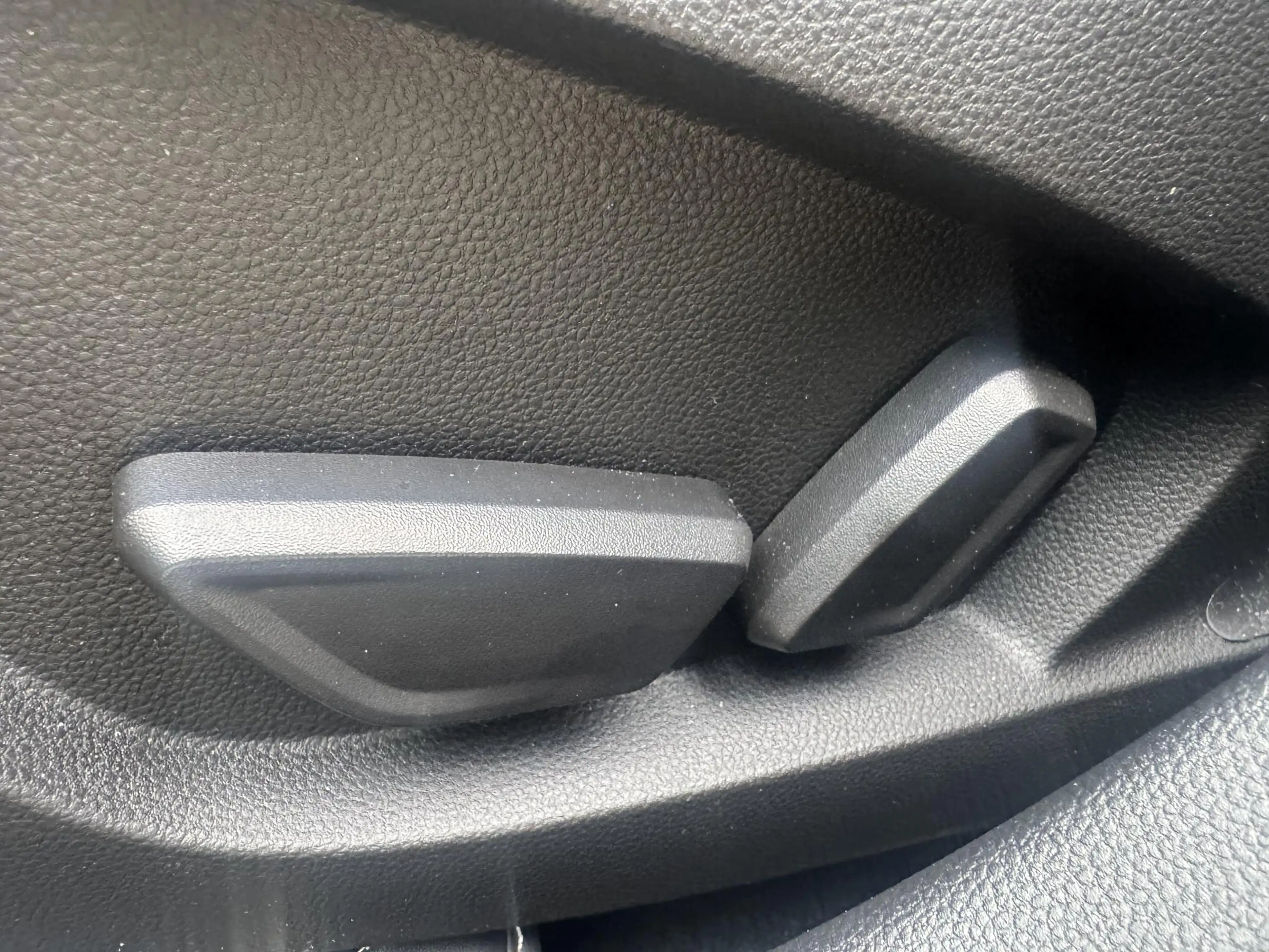 Renault Symbioz 1.8 E-Tech full hybrid 160 iconic — photo 13