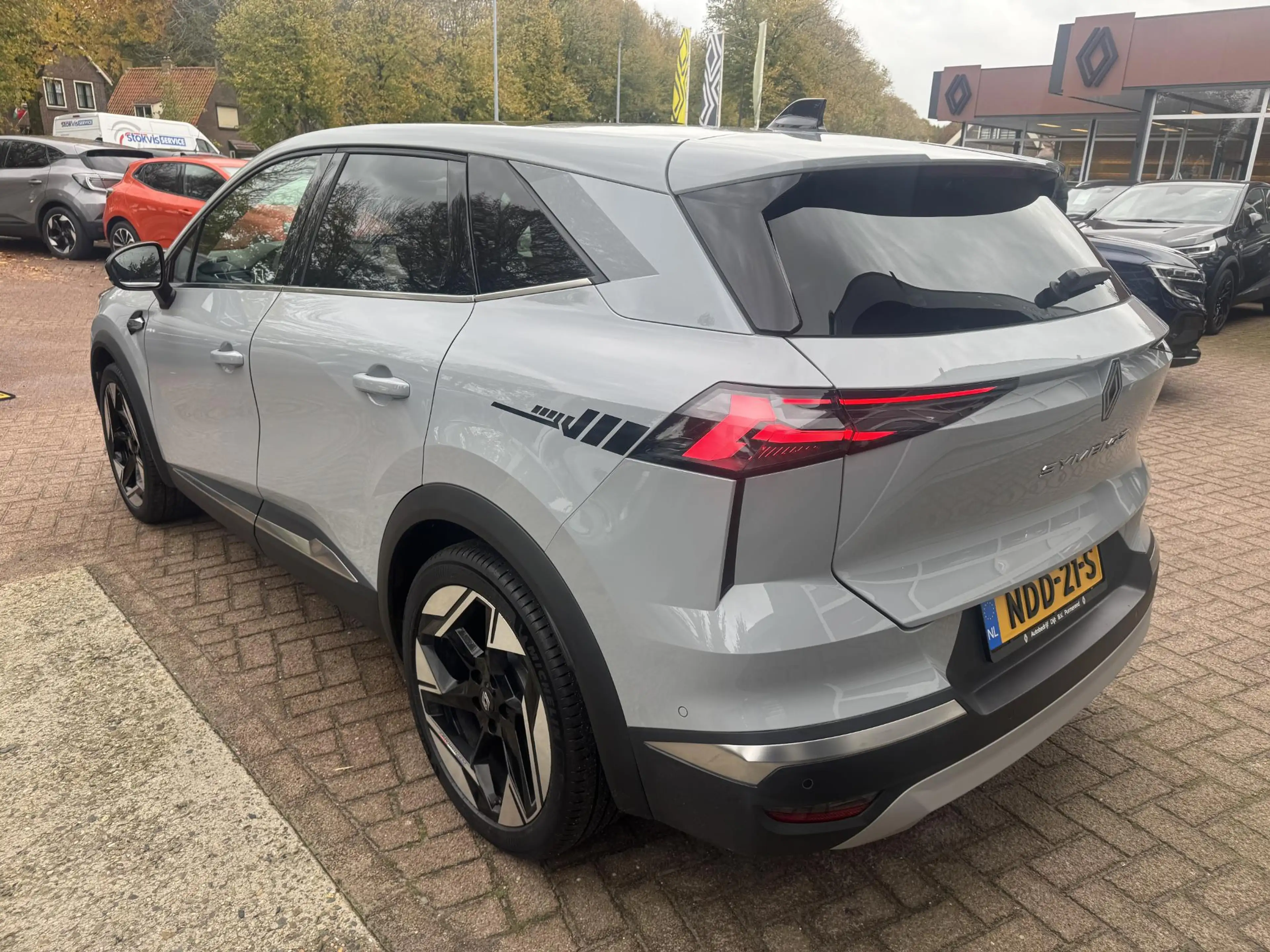 Renault Symbioz 1.8 E-Tech full hybrid 160 iconic — photo 8