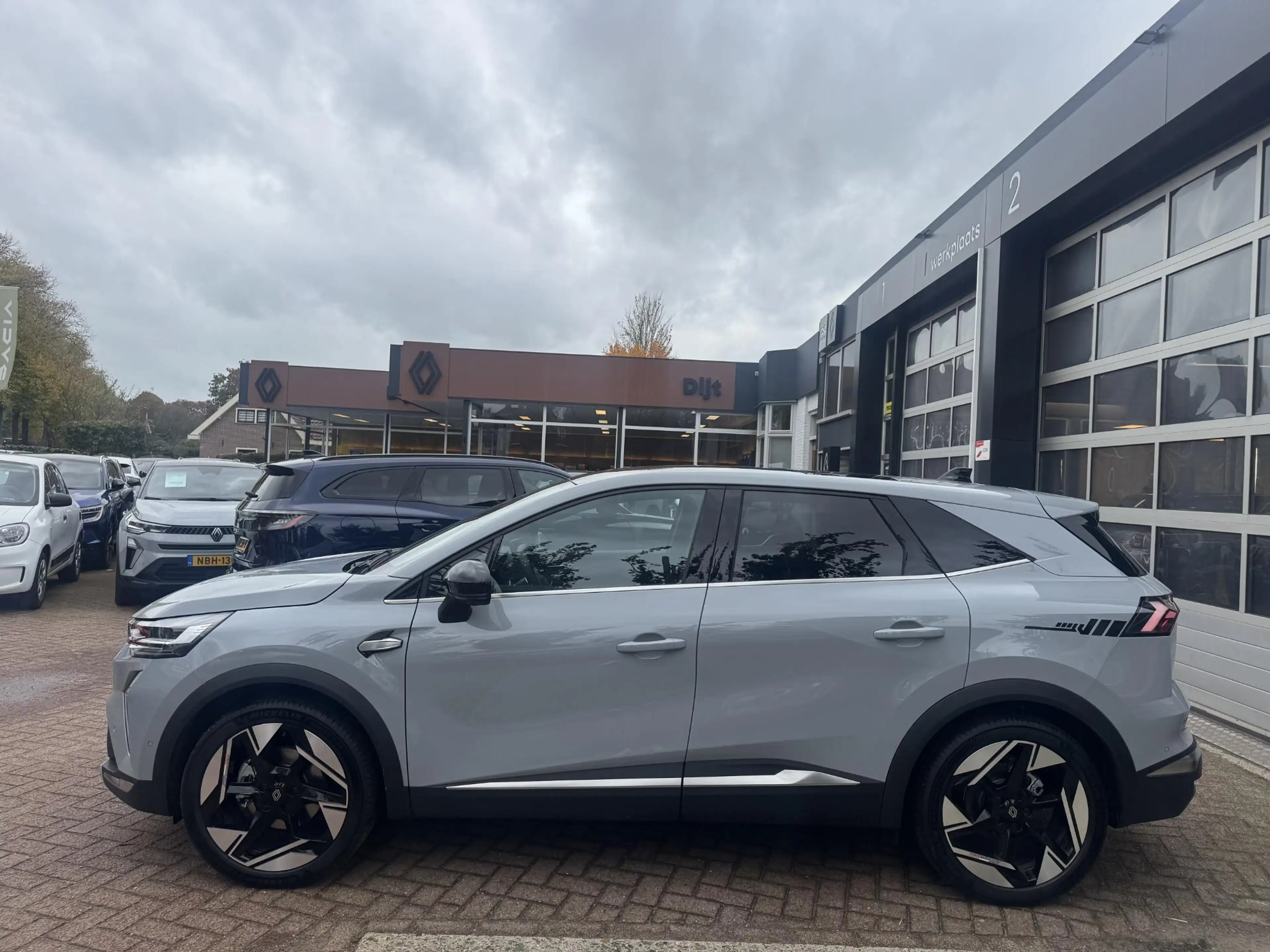Renault Symbioz 1.8 E-Tech full hybrid 160 iconic — photo 9