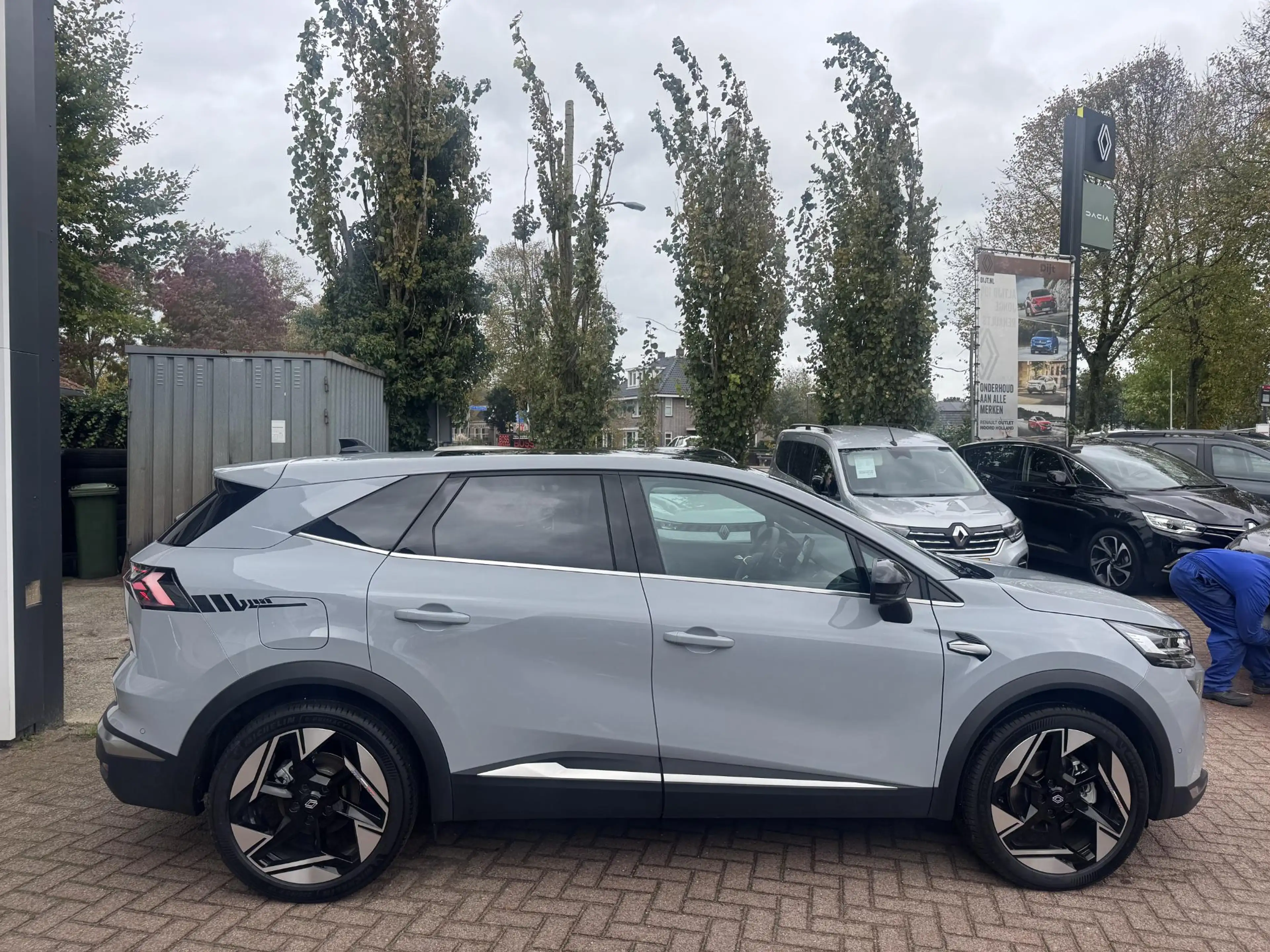 Renault Symbioz 1.8 E-Tech full hybrid 160 iconic — photo 4