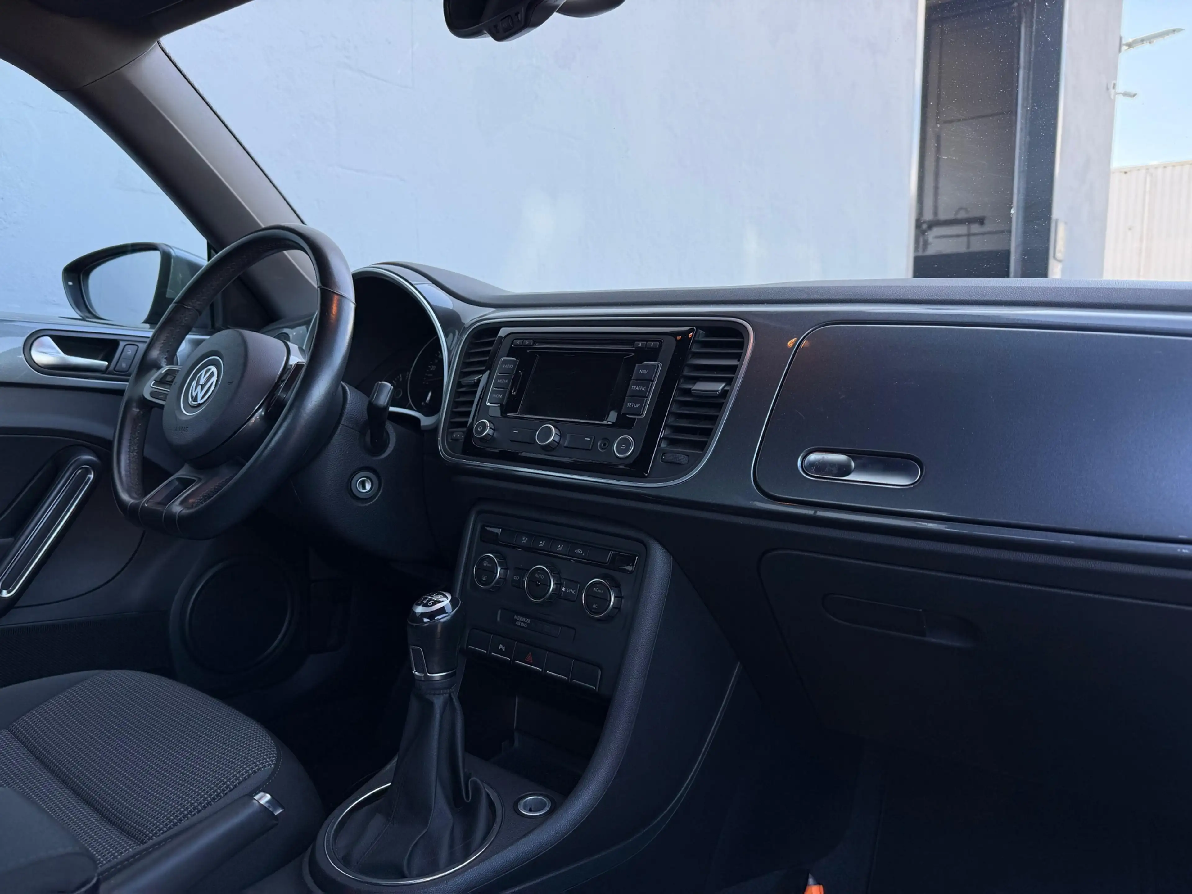 Volkswagen Beetle 1.2 TSI Design - Climate Control — photo 10