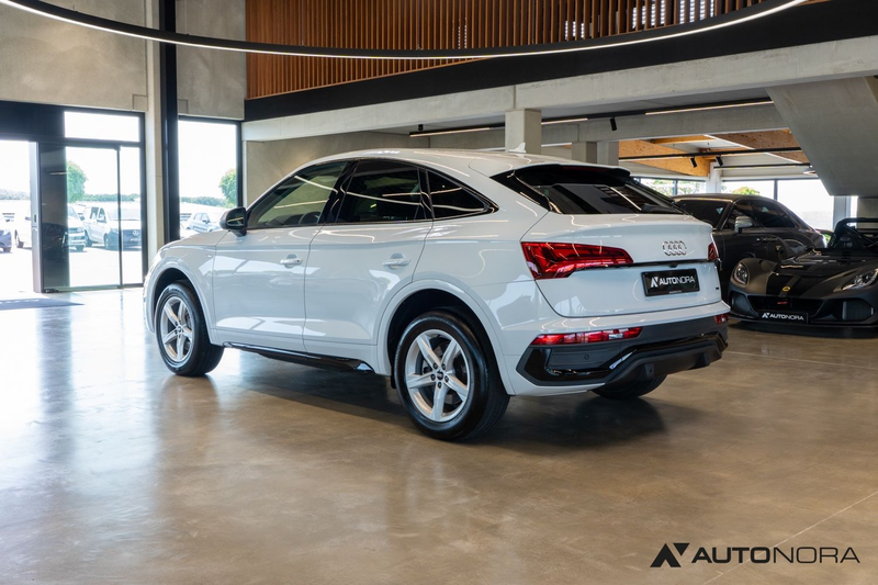 Audi Q5 45 TFSI quattro Sportback S line Tour Matrix — photo 2