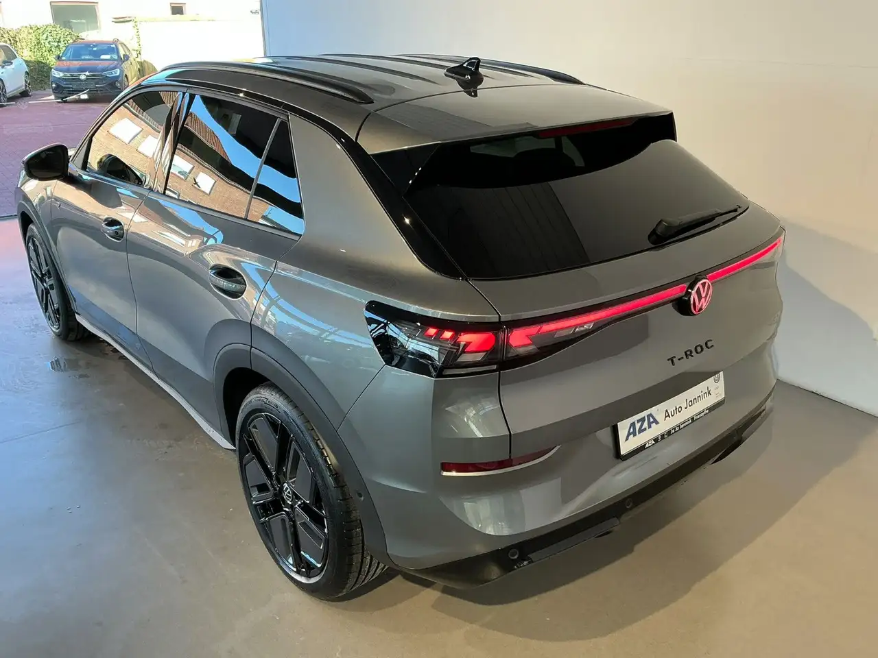 Volkswagen T-Roc 1.5 eTSI R-Line | AHK | IQ.LIGHT | ACC 14