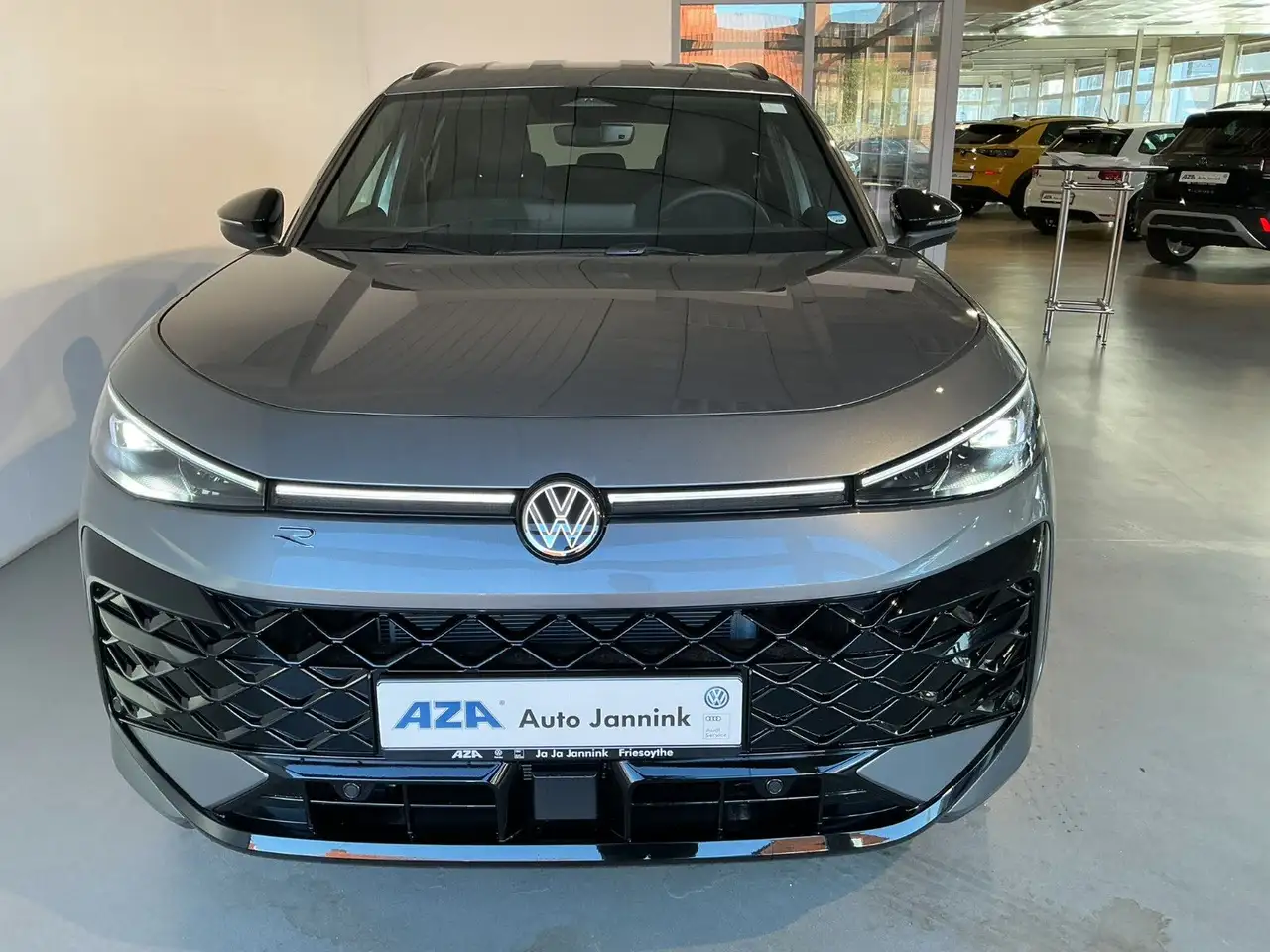 Volkswagen T-Roc 1.5 eTSI R-Line | AHK | IQ.LIGHT | ACC 3