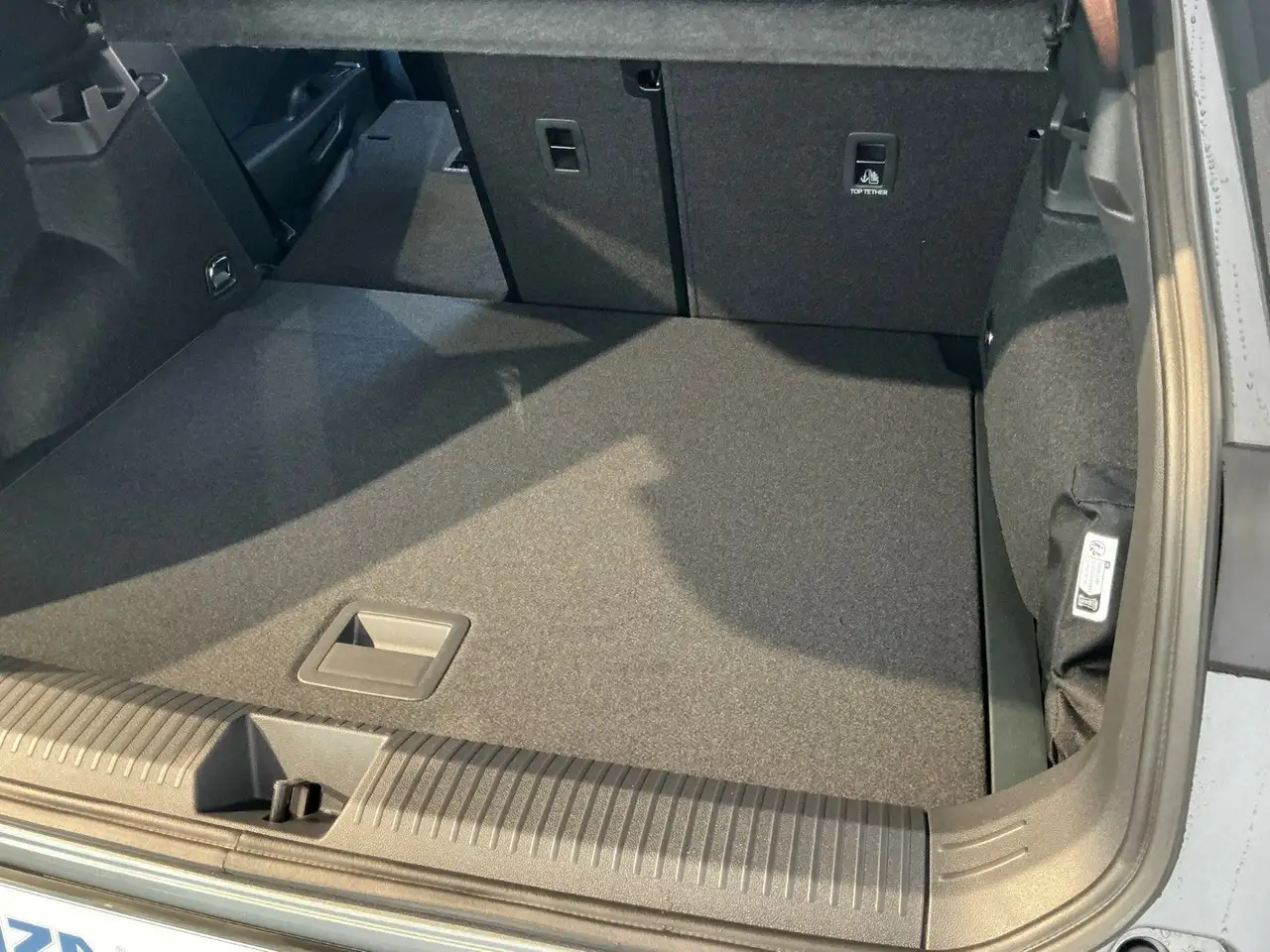 Volkswagen T-Roc 1.5 eTSI R-Line | AHK | IQ.LIGHT | ACC 19