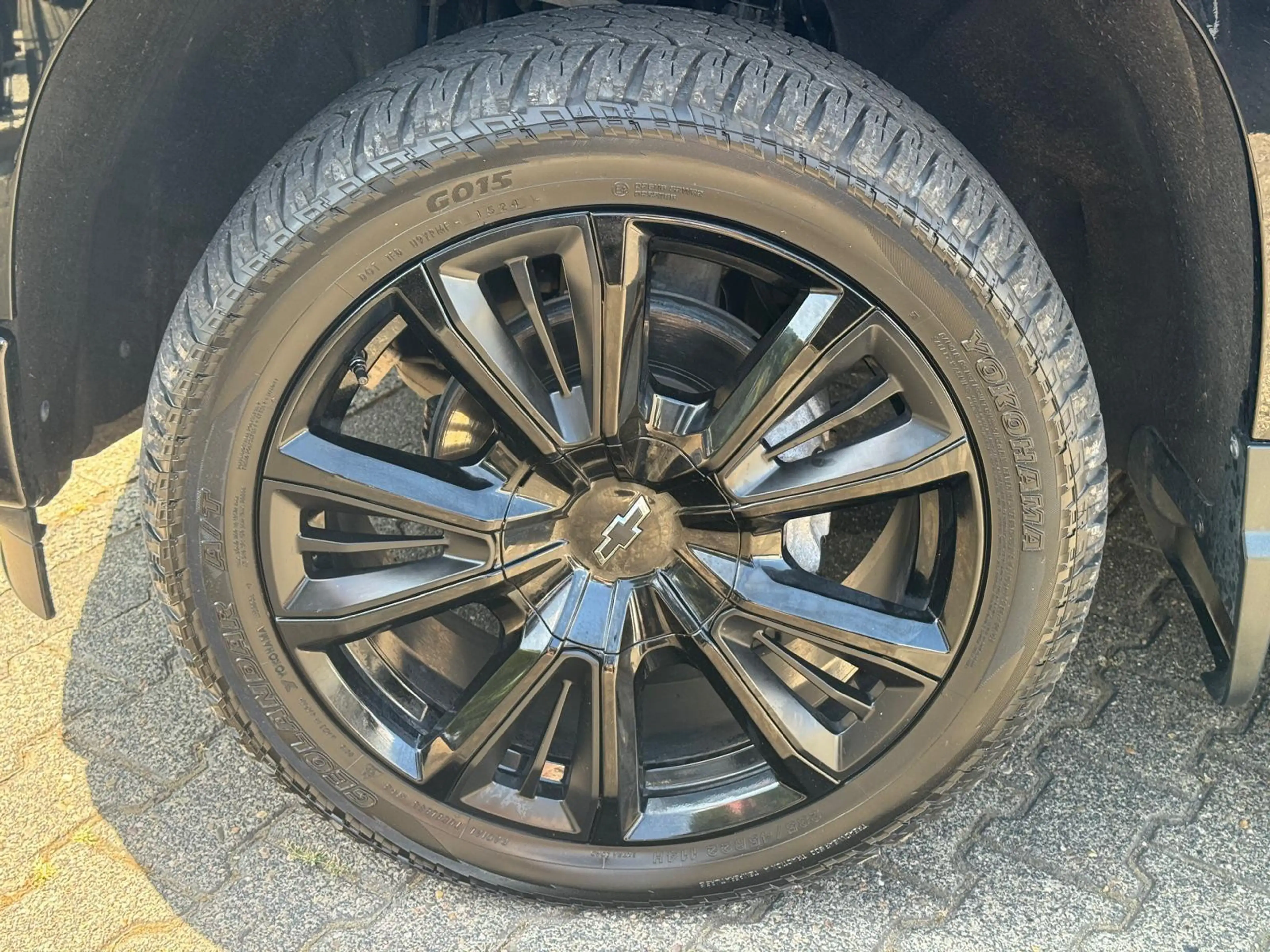 Chevrolet Silverado High Country 6.2 V8 Midnight Edition — photo 11