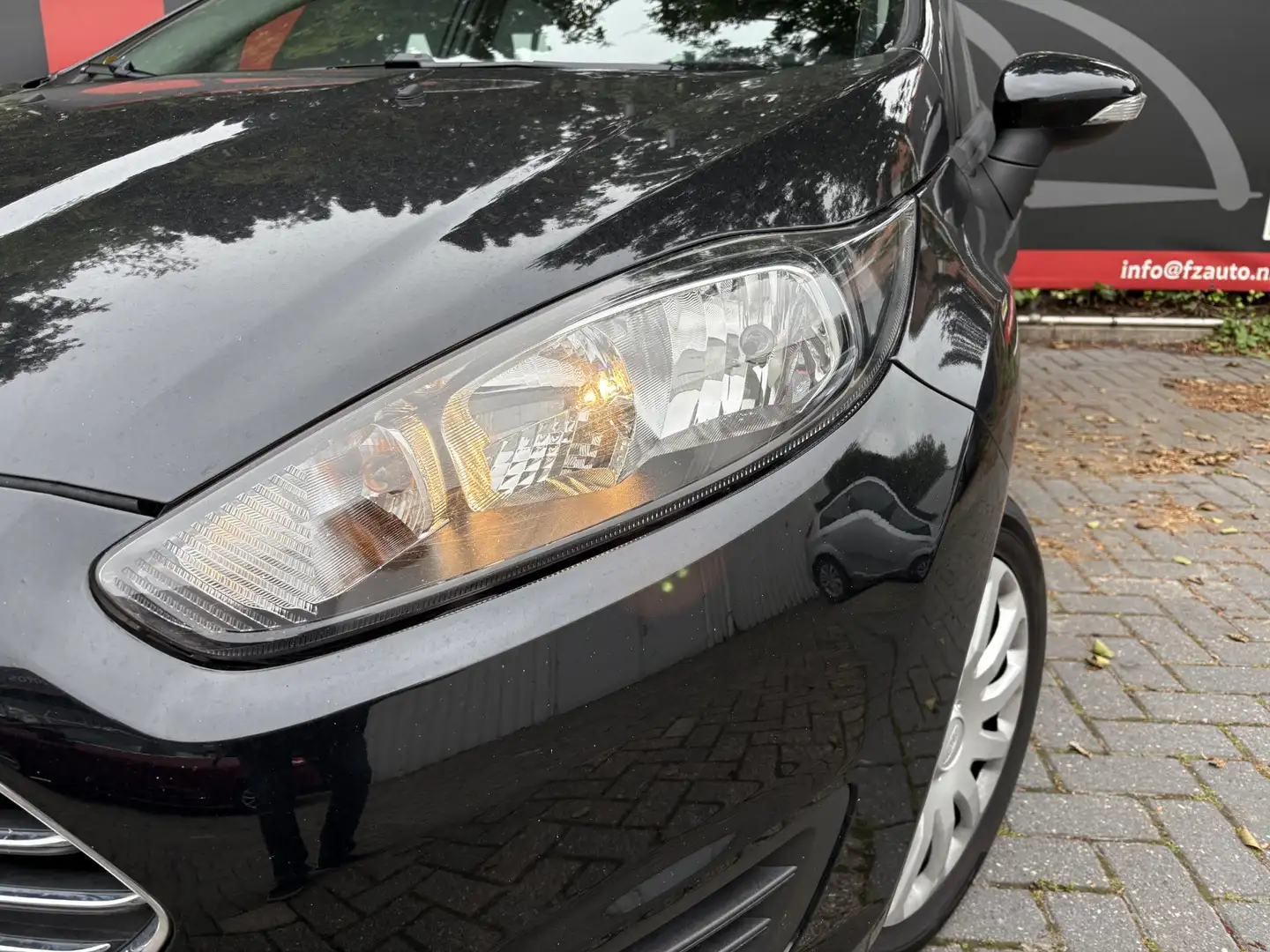 Ford Fiesta 1.0 Style - Navigatie - Airconditioning - Start & Noir - 2
