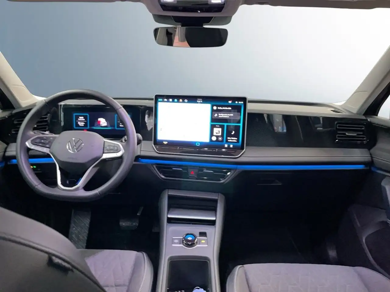 Volkswagen Tiguan 2.0 TDI DSG Life AHK Navi LED ACC PDC 12