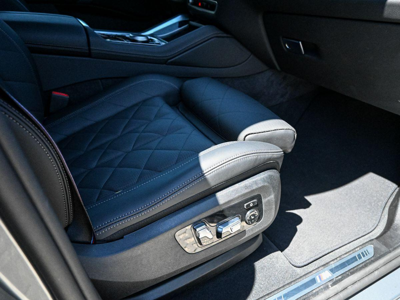 BMW X6 xDrive30d M-SportPRO 22 PANO KomSitz Sitzlüft — photo 11