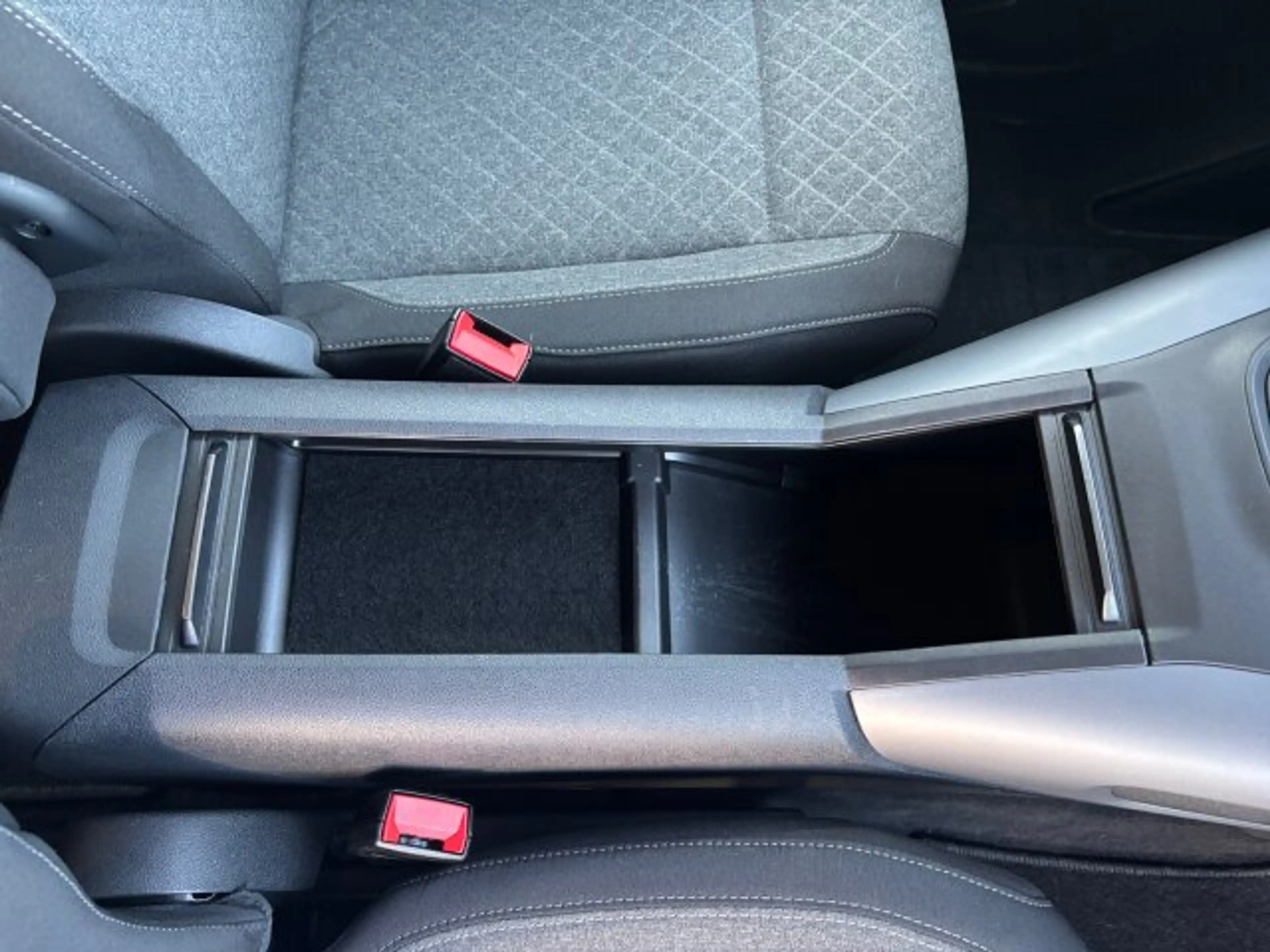 Opel Combo Life Combo 1.5 D GS Automatik 5-Sitzer Sitzheizung — photo 9