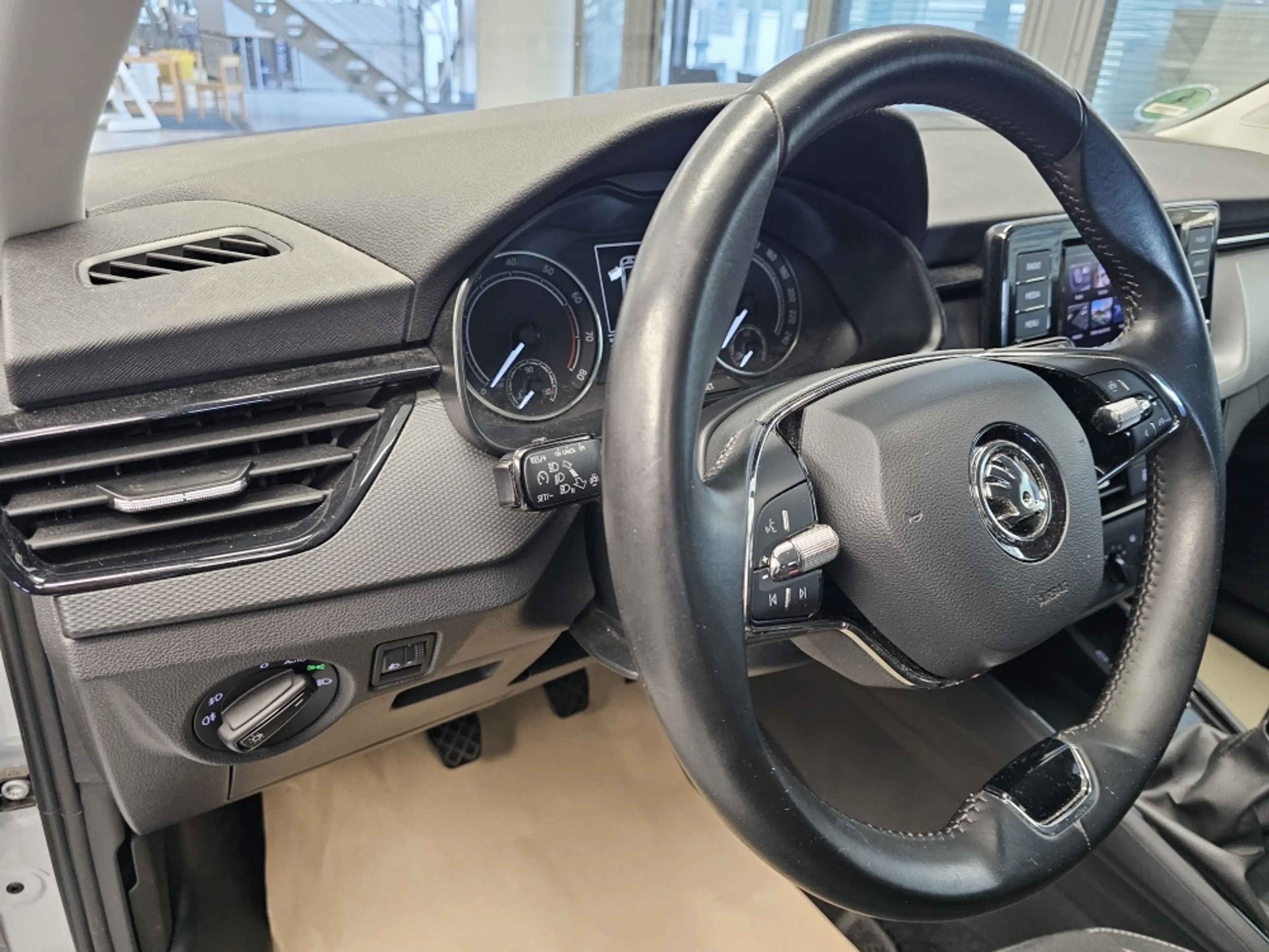 Skoda Scala Style 1.Hand,Kamera,PDC,LED,Tempomat — photo 18