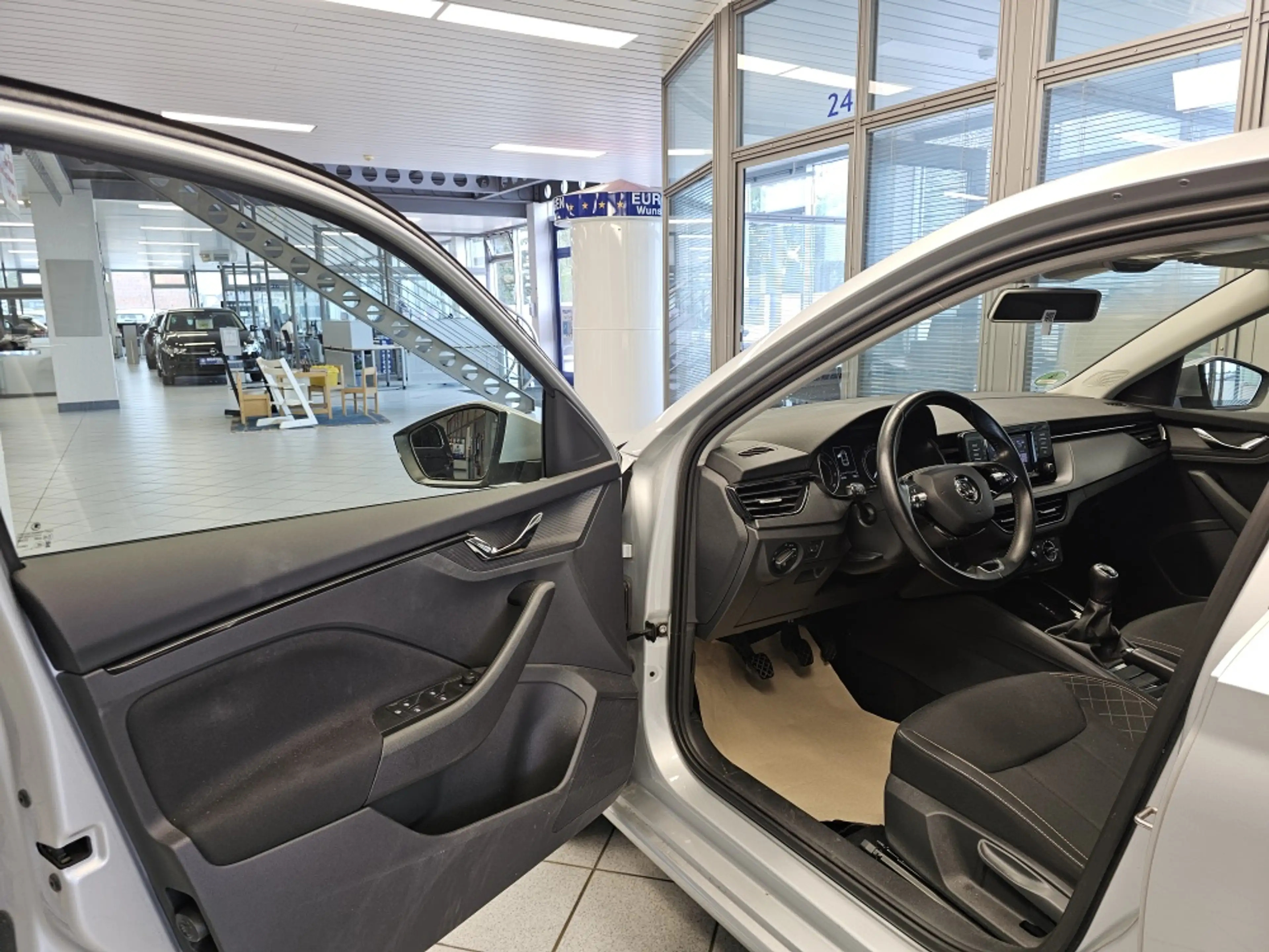Skoda Scala Style 1.Hand,Kamera,PDC,LED,Tempomat — photo 20