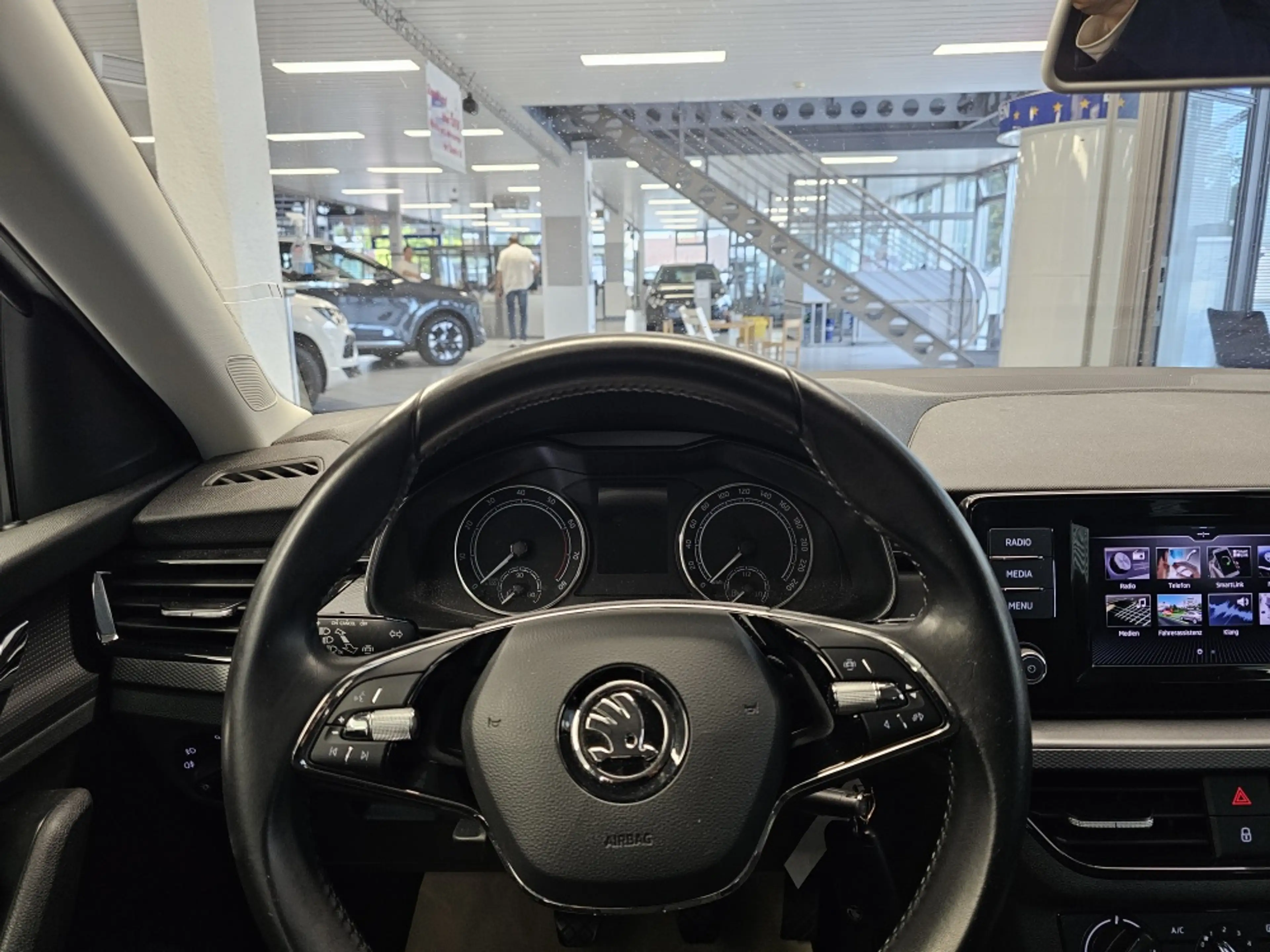 Skoda Scala Style 1.Hand,Kamera,PDC,LED,Tempomat — photo 17