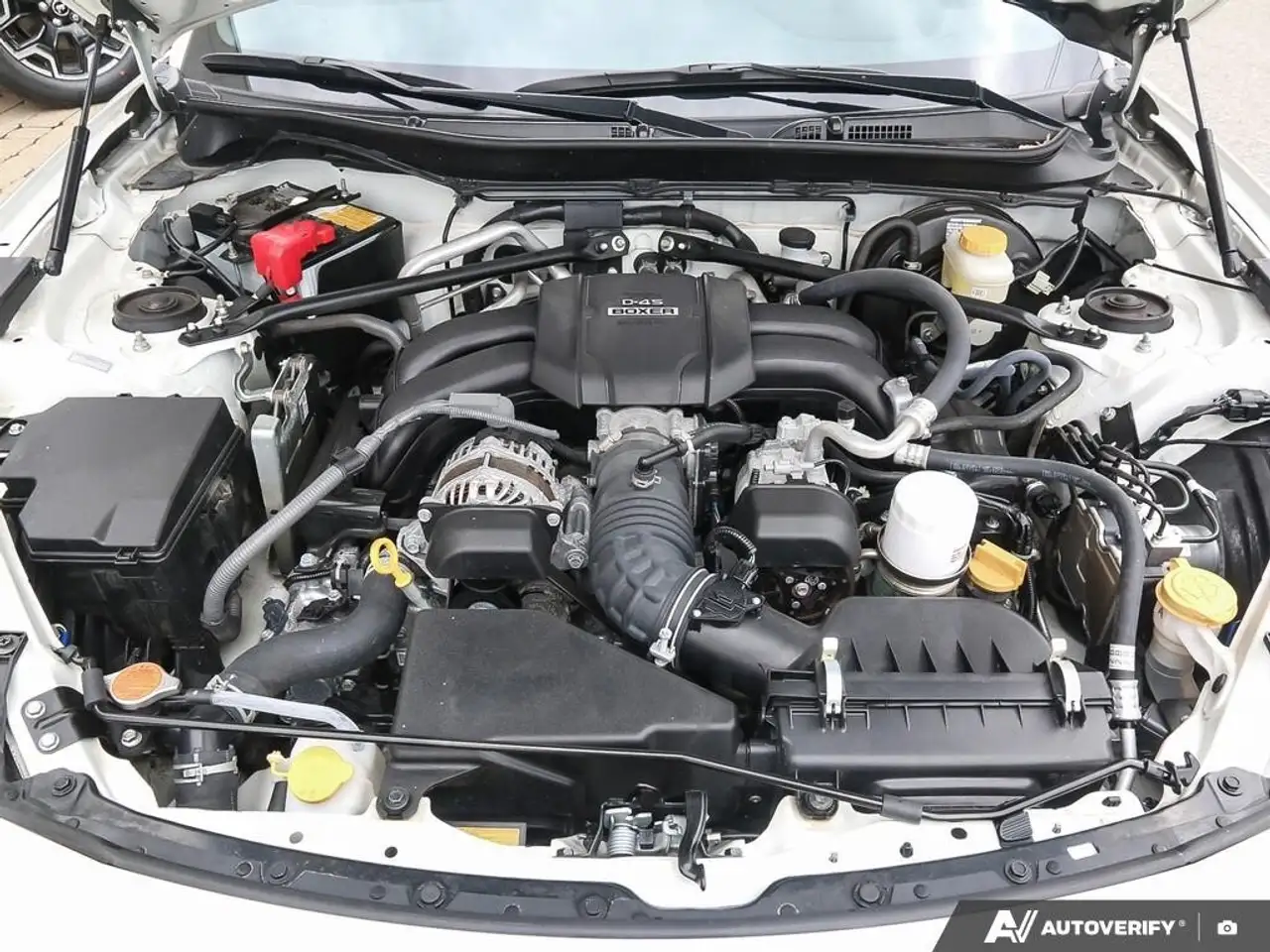 Subaru BRZ снимка Subaru BRZ