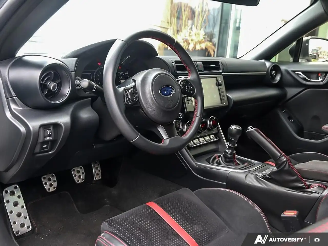 Subaru BRZ снимка Subaru BRZ
