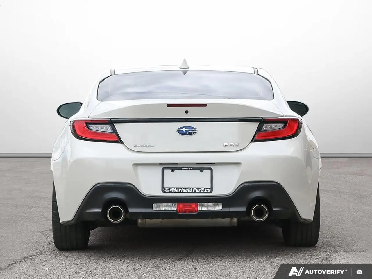 Subaru BRZ снимка Subaru BRZ