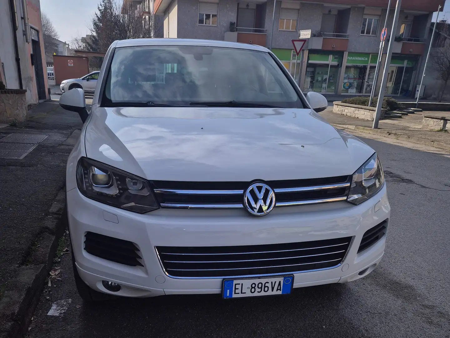 Volkswagen Touareg Touareg II 2010 3.0 V6 tdi Executive 245cv tiptron Alb - 1