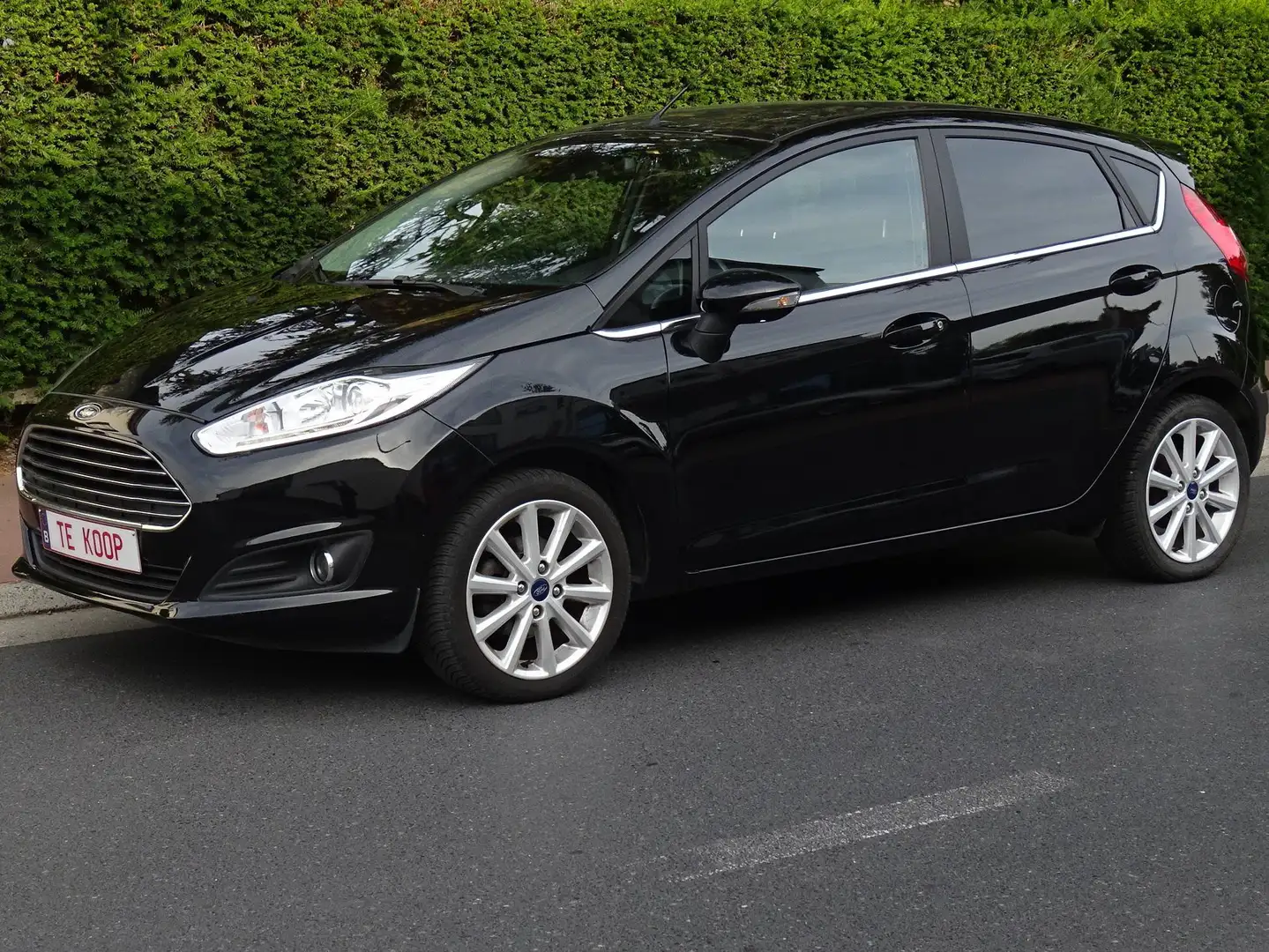 Ford Fiesta Fiesta 1.0 EcoBoost Start-Stop Titanium Negru - 1