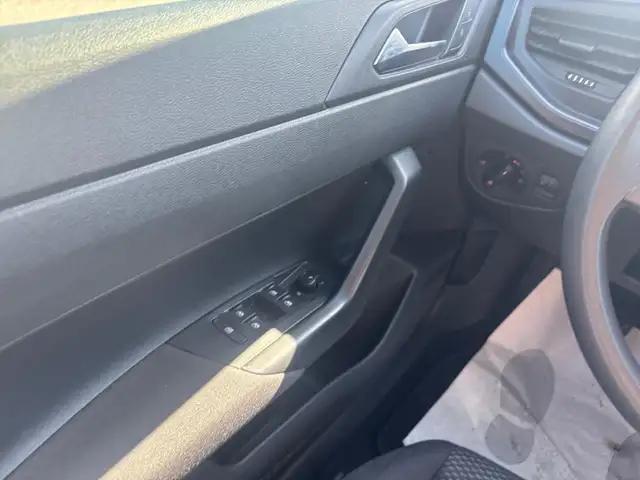 Volkswagen Polo view 14