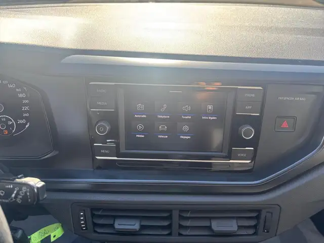 Volkswagen Polo view 10